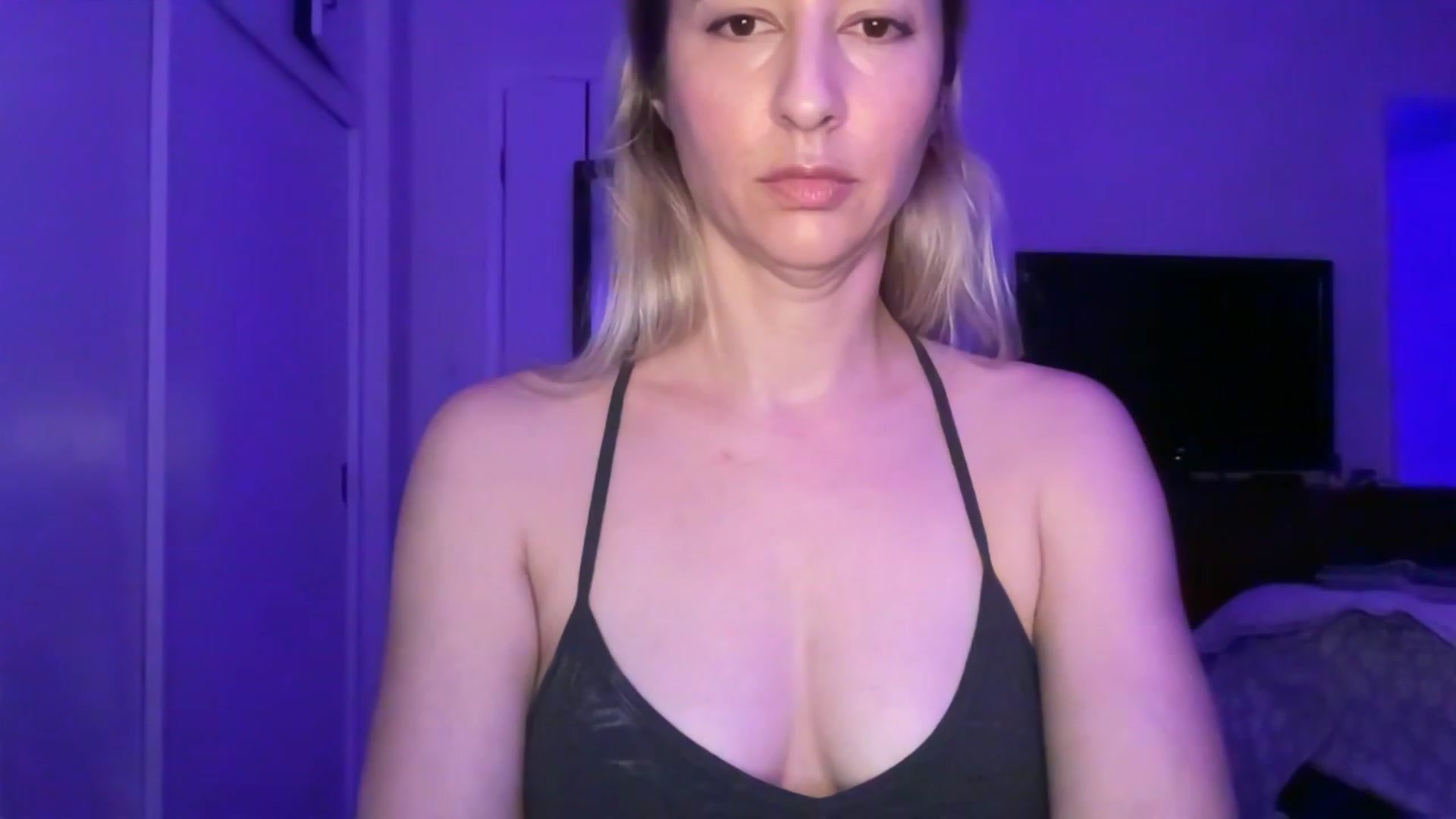 Gallery image thumbnail from Venmome's myfreecams stream on, 01/02/2023, 05:18 image 11 of 20