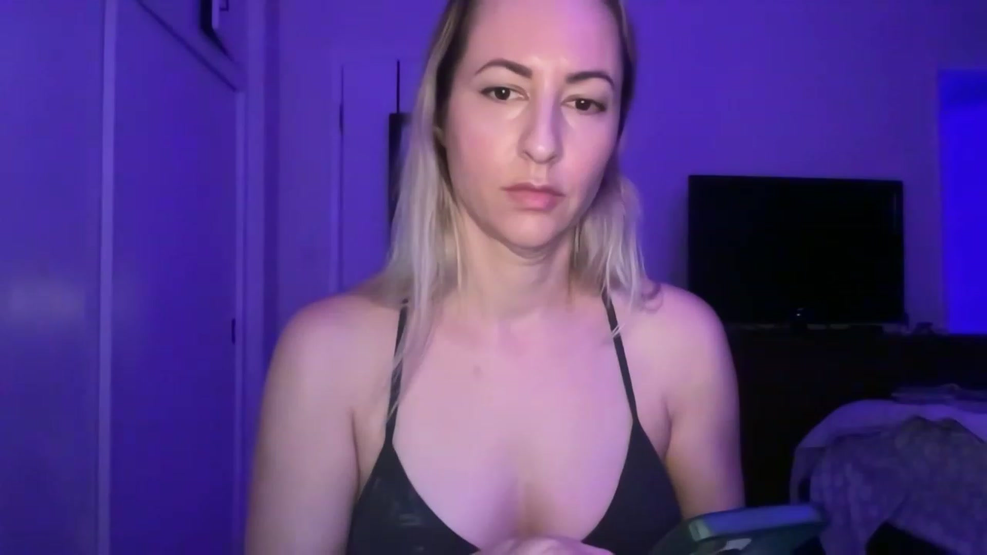 Gallery image thumbnail from Venmome's myfreecams stream on, 01/02/2023, 05:18 image 12 of 20