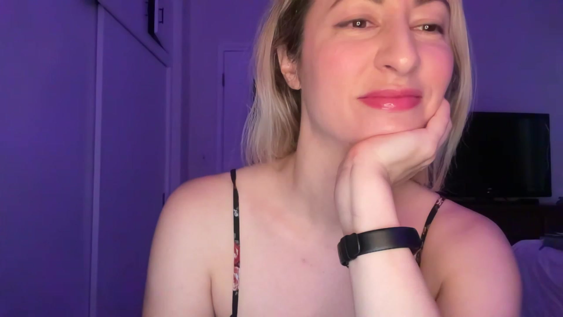 Gallery image thumbnail from Venmome's myfreecams stream on, 01/02/2023, 20:50 image 9 of 20