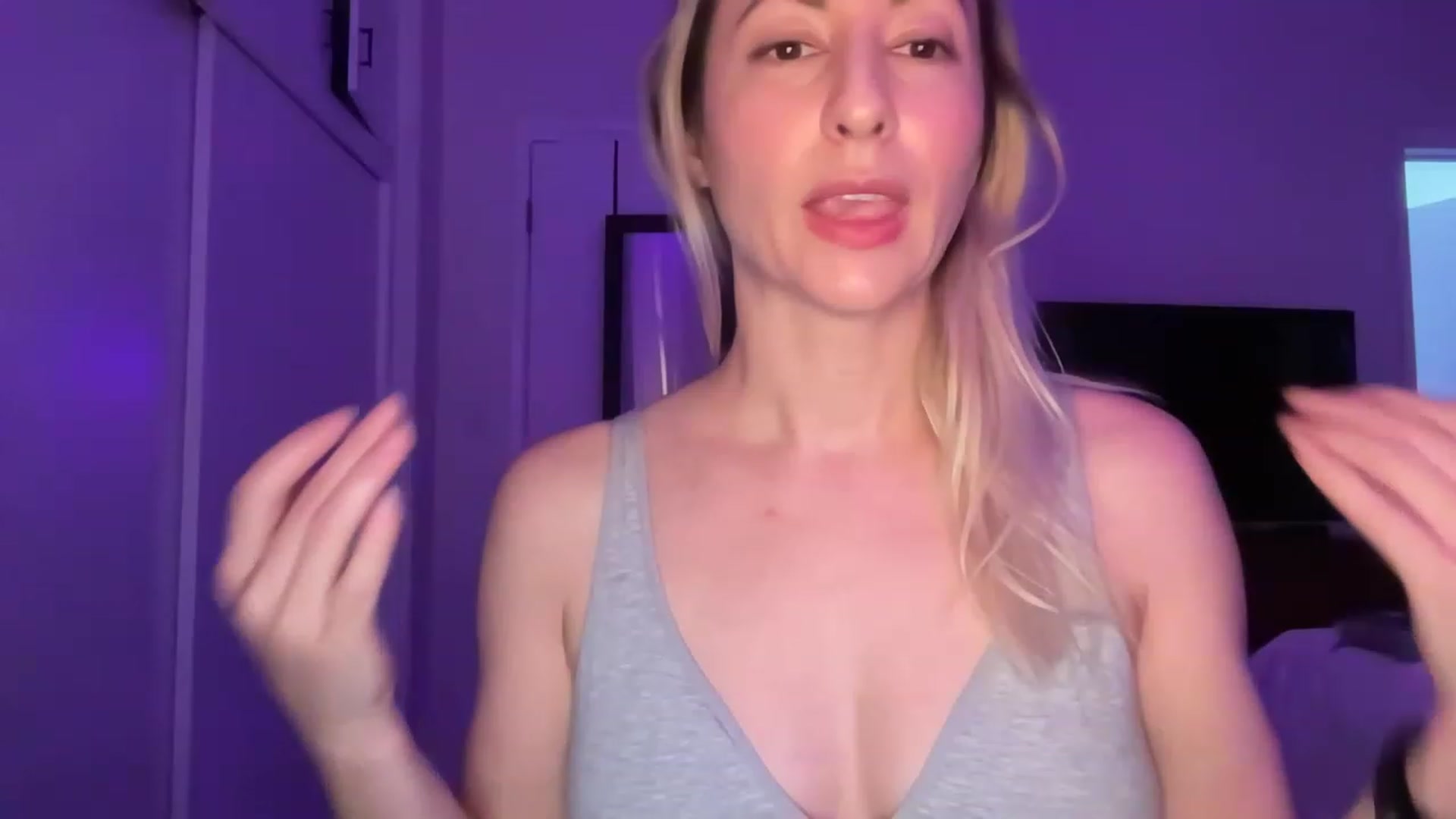 Gallery image thumbnail from Venmome's myfreecams stream on, 01/02/2023, 22:21 image 18 of 20