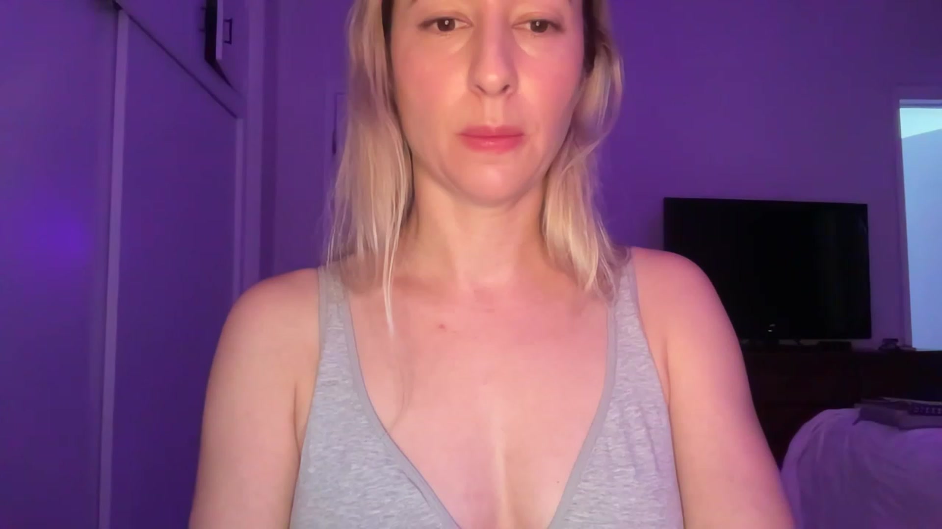 Gallery image thumbnail from Venmome's myfreecams stream on, 01/02/2023, 22:21 image 12 of 20