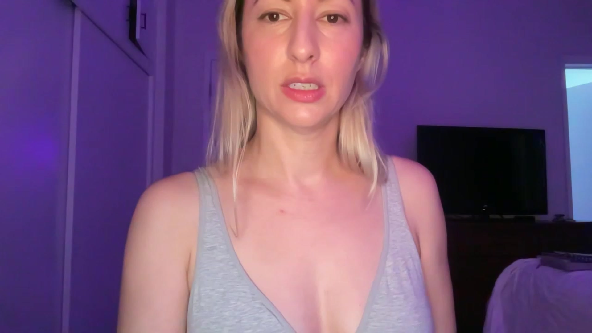 Gallery image thumbnail from Venmome's myfreecams stream on, 01/02/2023, 22:21 image 9 of 20