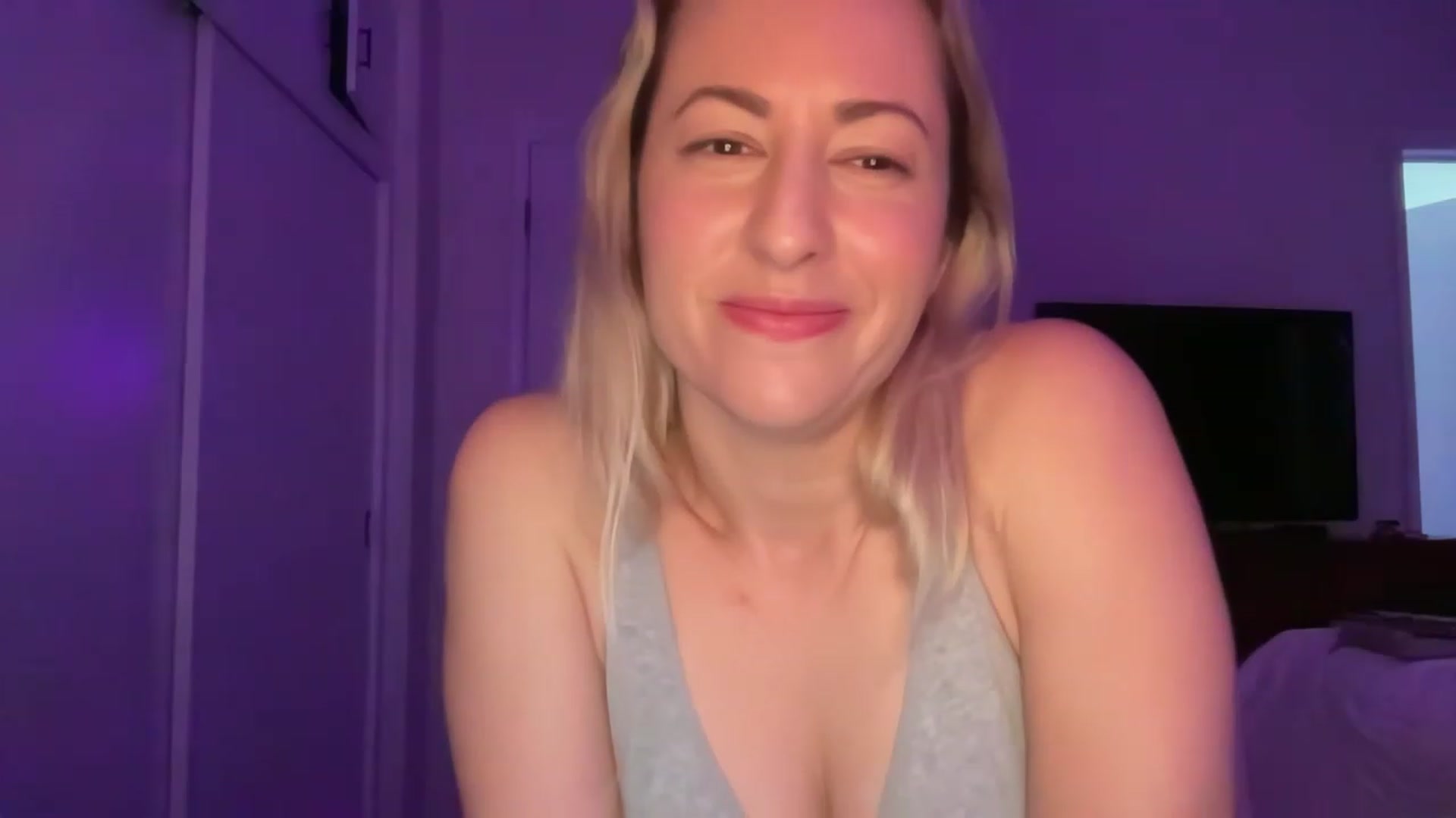 Gallery image thumbnail from Venmome's myfreecams stream on, 01/02/2023, 22:21 image 14 of 20