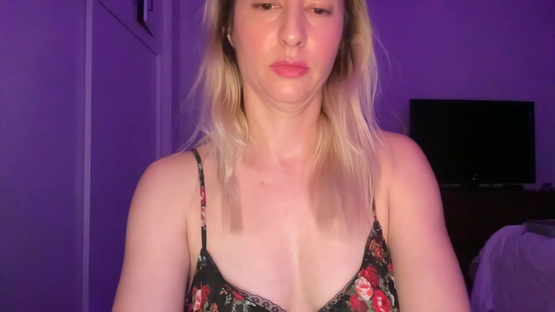 Gallery image thumbnail from Venmome's myfreecams stream on, 01/03/2023, 01:10 image 19 of 20