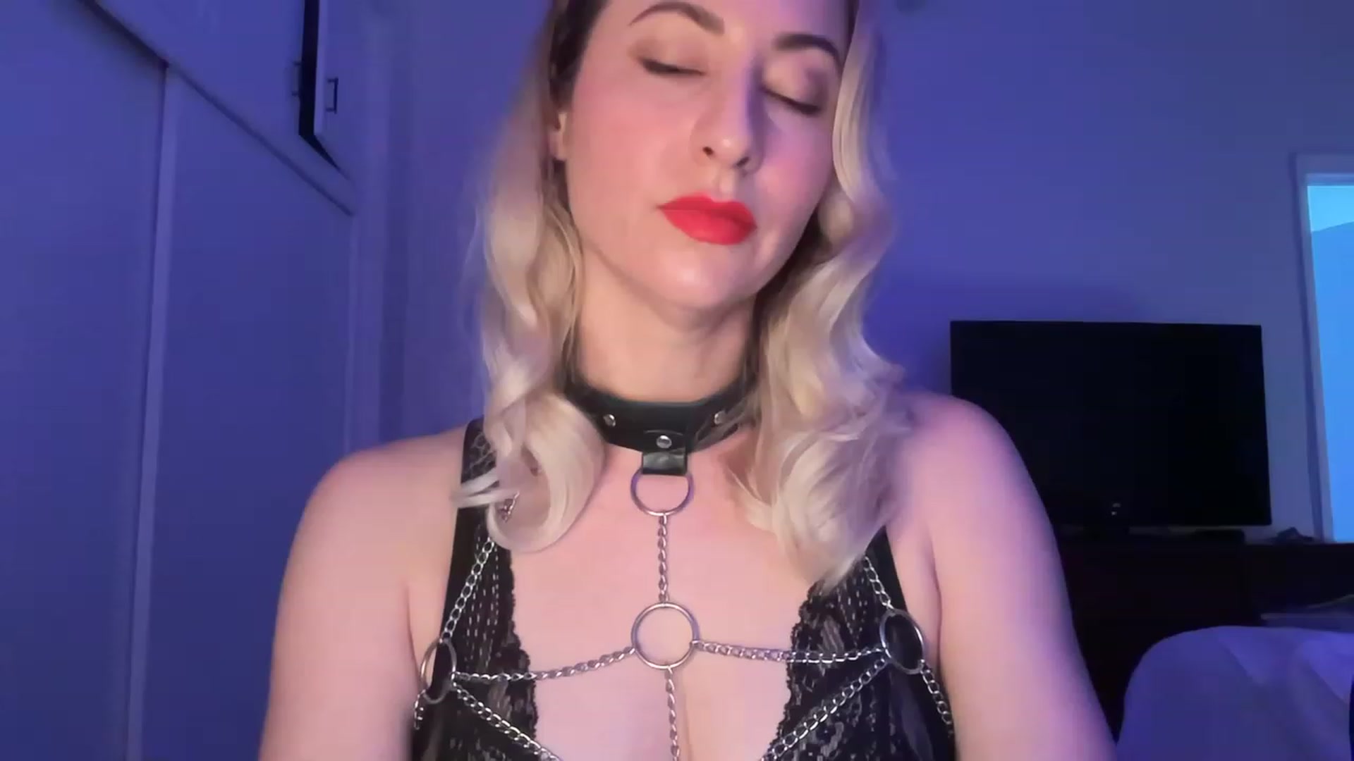 Gallery image thumbnail from Venmome's myfreecams stream on, 01/06/2023, 21:59 image 3 of 20