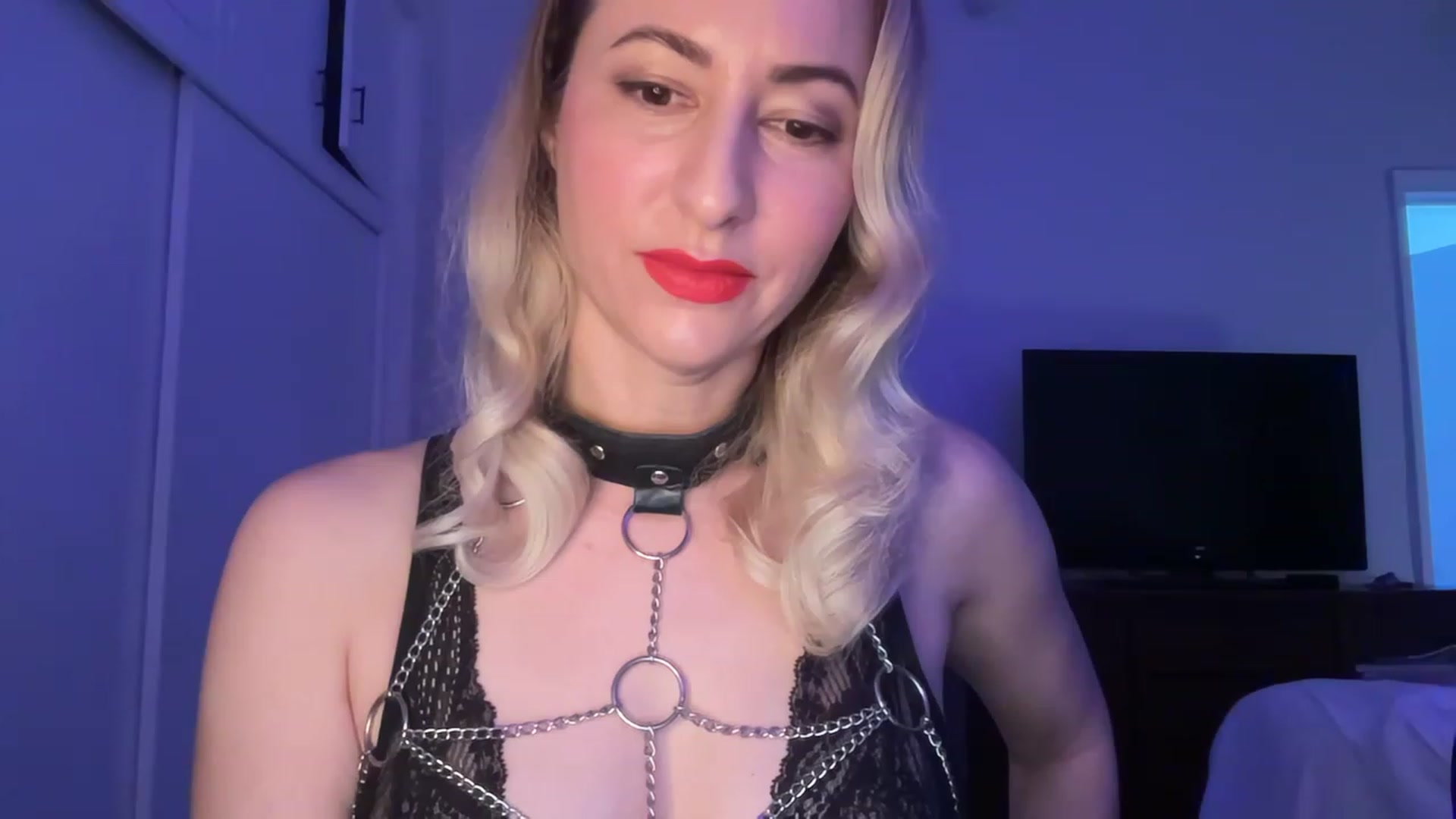 Gallery image thumbnail from Venmome's myfreecams stream on, 01/06/2023, 21:59 image 2 of 20