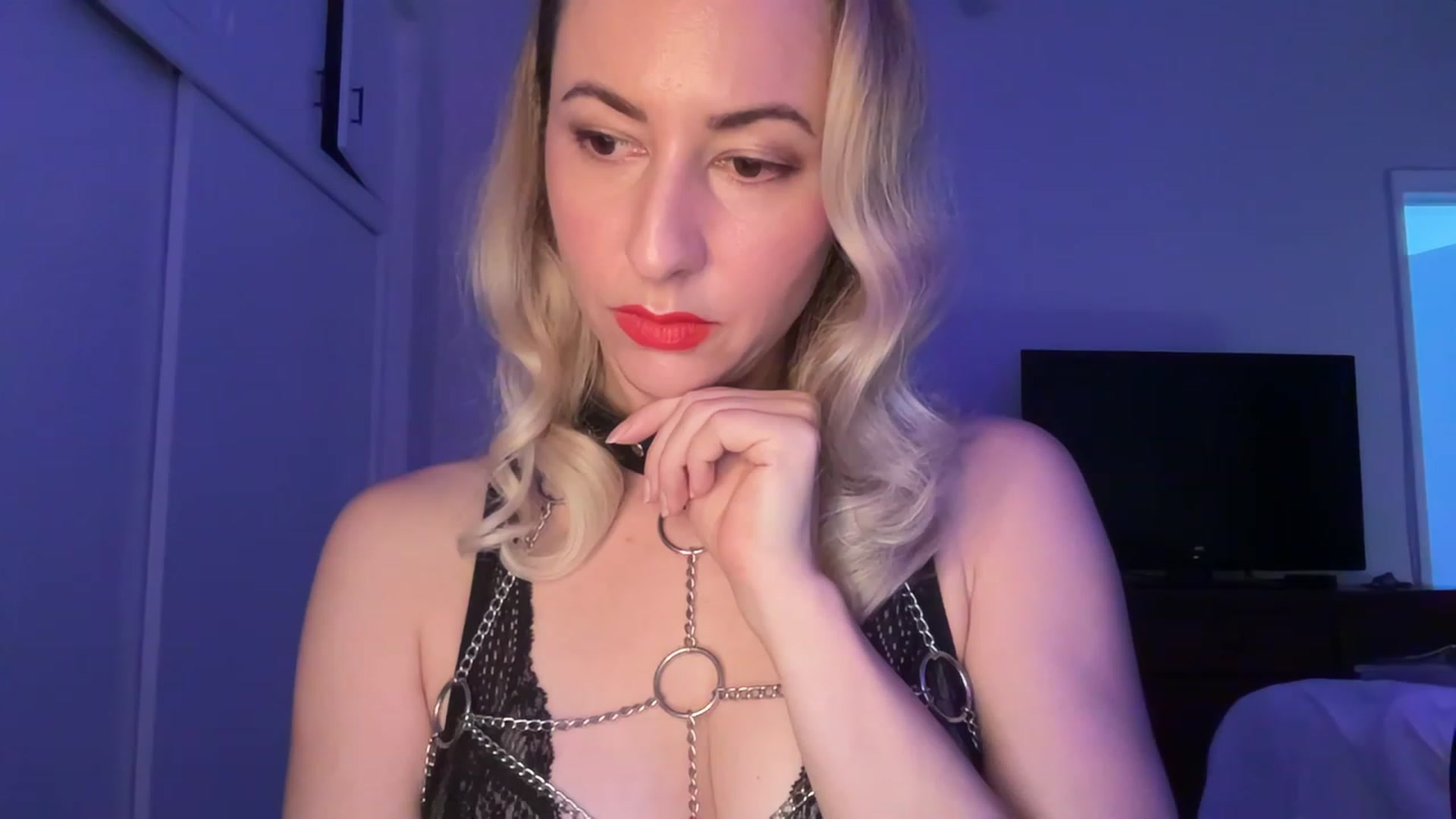 Gallery image thumbnail from Venmome's myfreecams stream on, 01/06/2023, 21:59 image 1 of 20