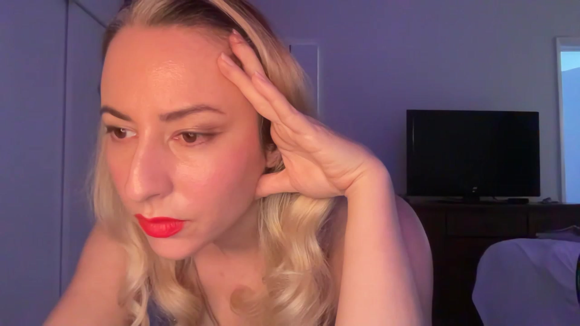 Gallery image thumbnail from Venmome's myfreecams stream on, 01/07/2023, 24:09 image 5 of 20