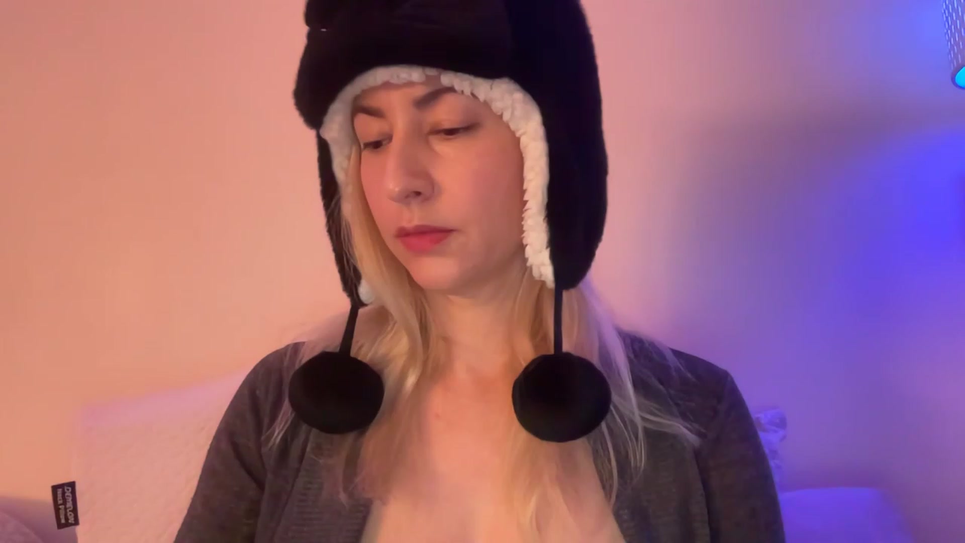 Gallery image thumbnail from Venmome's myfreecams stream on, 01/09/2023, 23:25 image 15 of 20