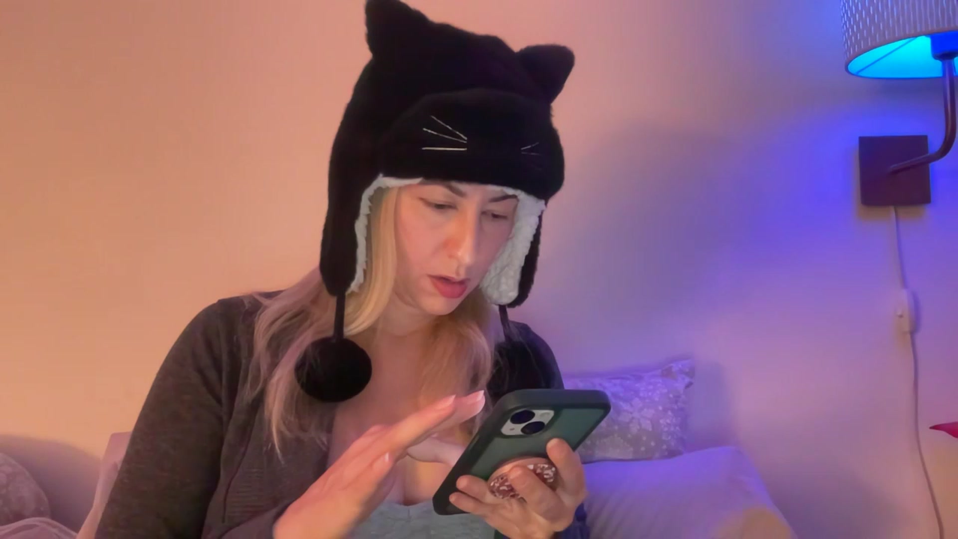 Gallery image thumbnail from Venmome's myfreecams stream on, 01/09/2023, 23:25 image 11 of 20