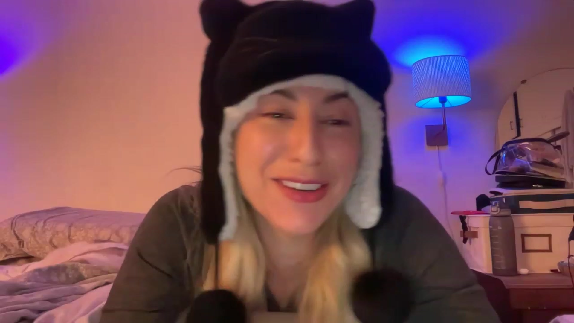Gallery image thumbnail from Venmome's myfreecams stream on, 01/10/2023, 01:11 image 15 of 20
