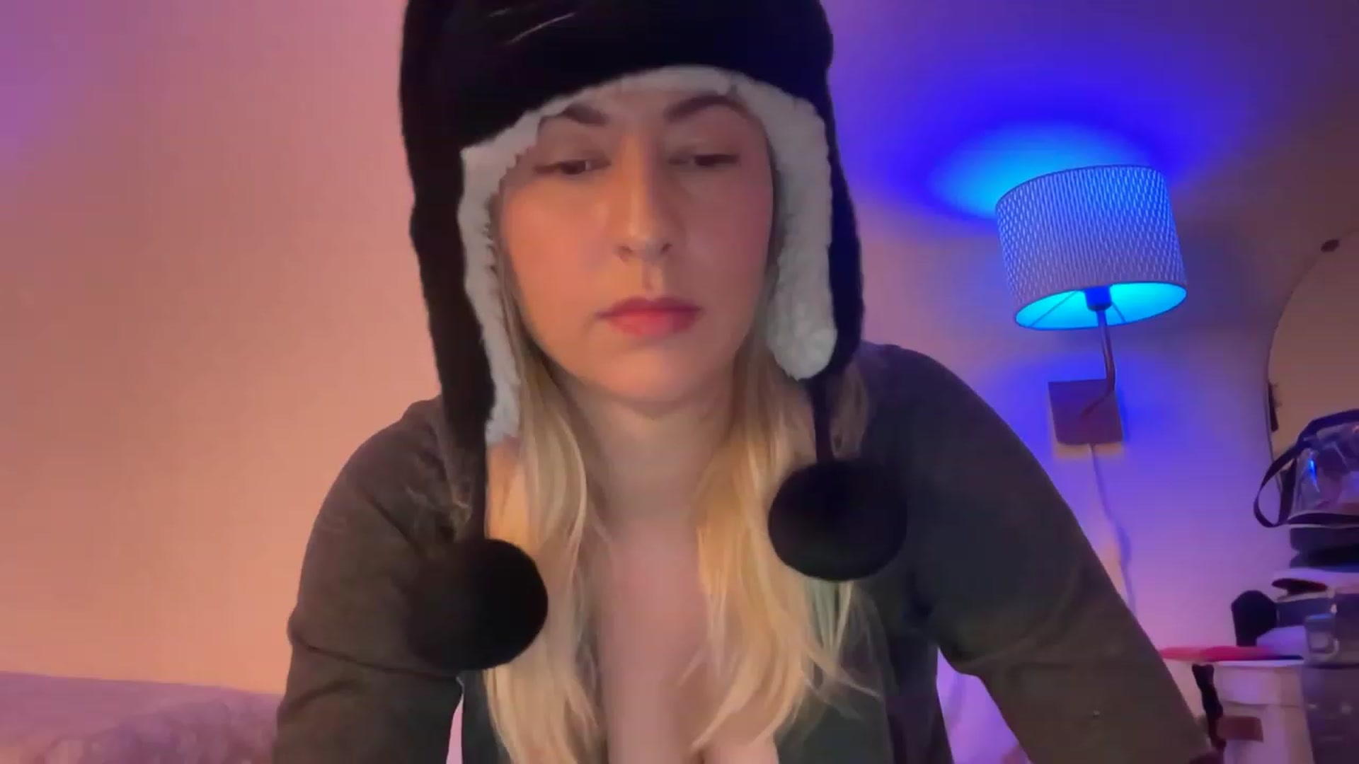 Gallery image thumbnail from Venmome's myfreecams stream on, 01/10/2023, 01:11 image 7 of 20
