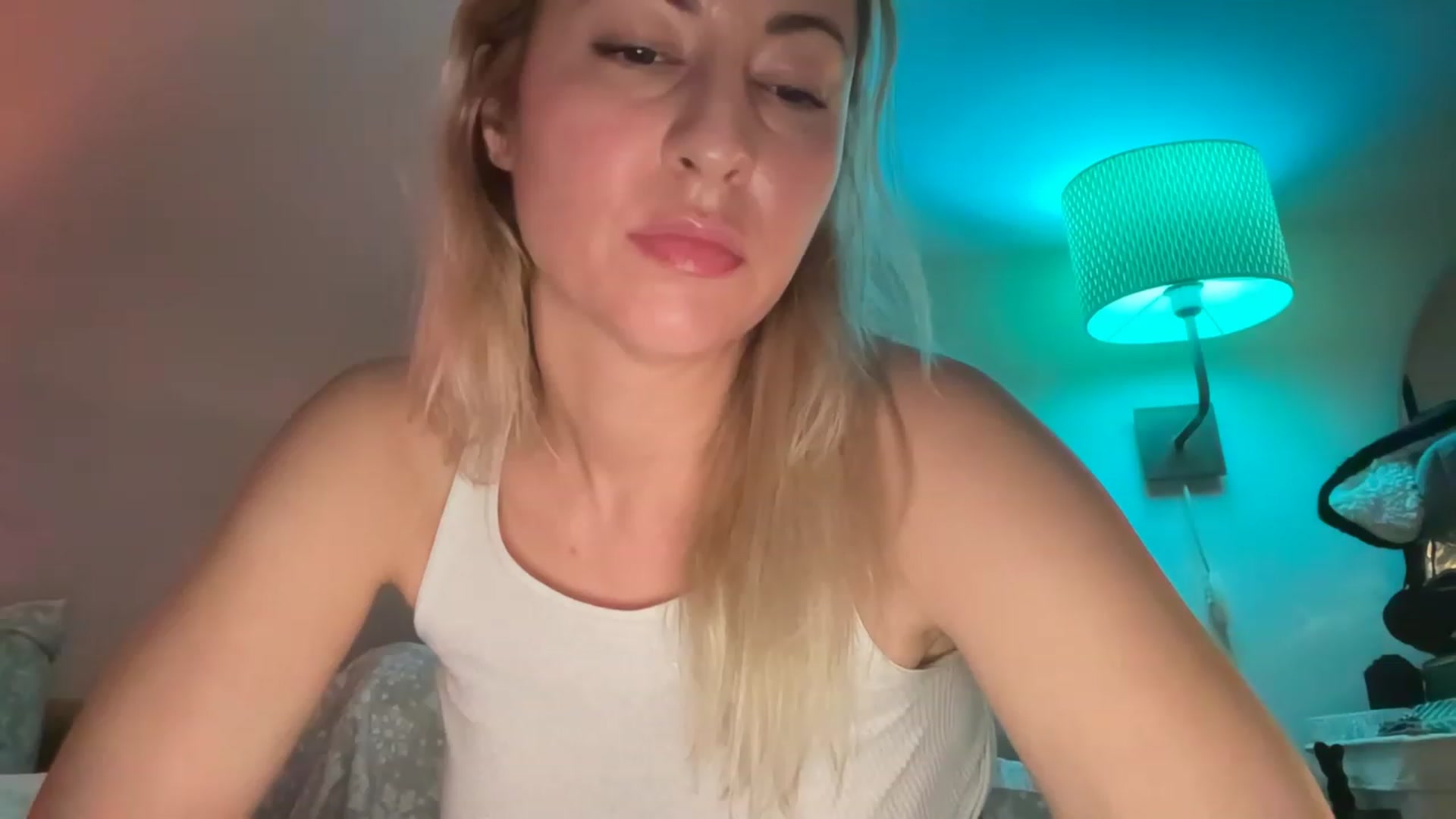 Gallery image thumbnail from Venmome's myfreecams stream on, 01/12/2023, 03:15 image 18 of 20