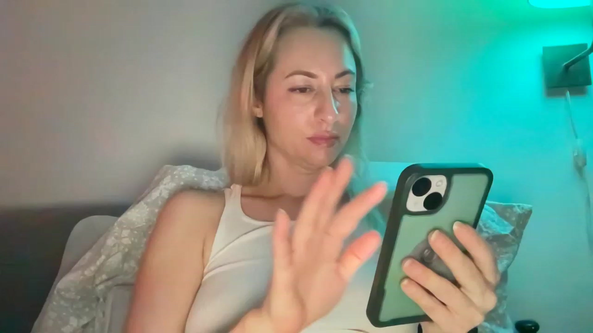 Gallery image thumbnail from Venmome's myfreecams stream on, 01/12/2023, 03:15 image 1 of 20
