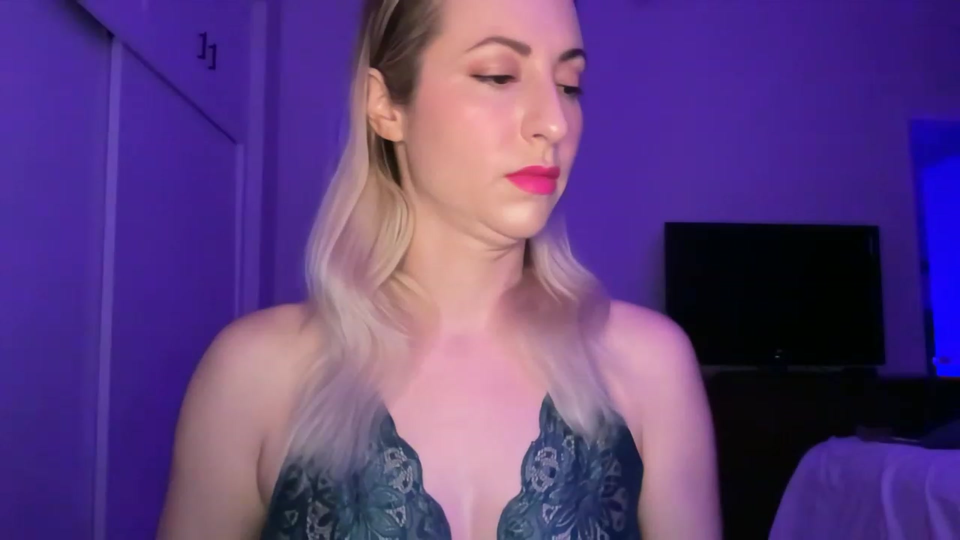 Gallery image thumbnail from Venmome's myfreecams stream on, 01/28/2023, 02:36 image 9 of 20