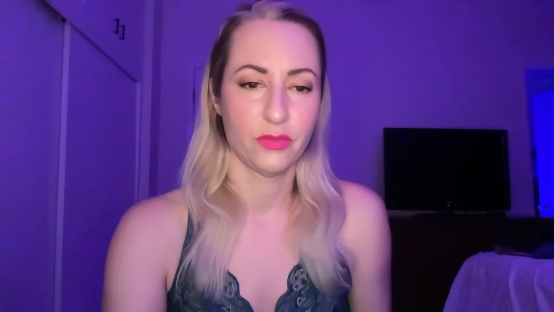 Gallery image thumbnail from Venmome's myfreecams stream on, 01/28/2023, 02:36 image 5 of 20