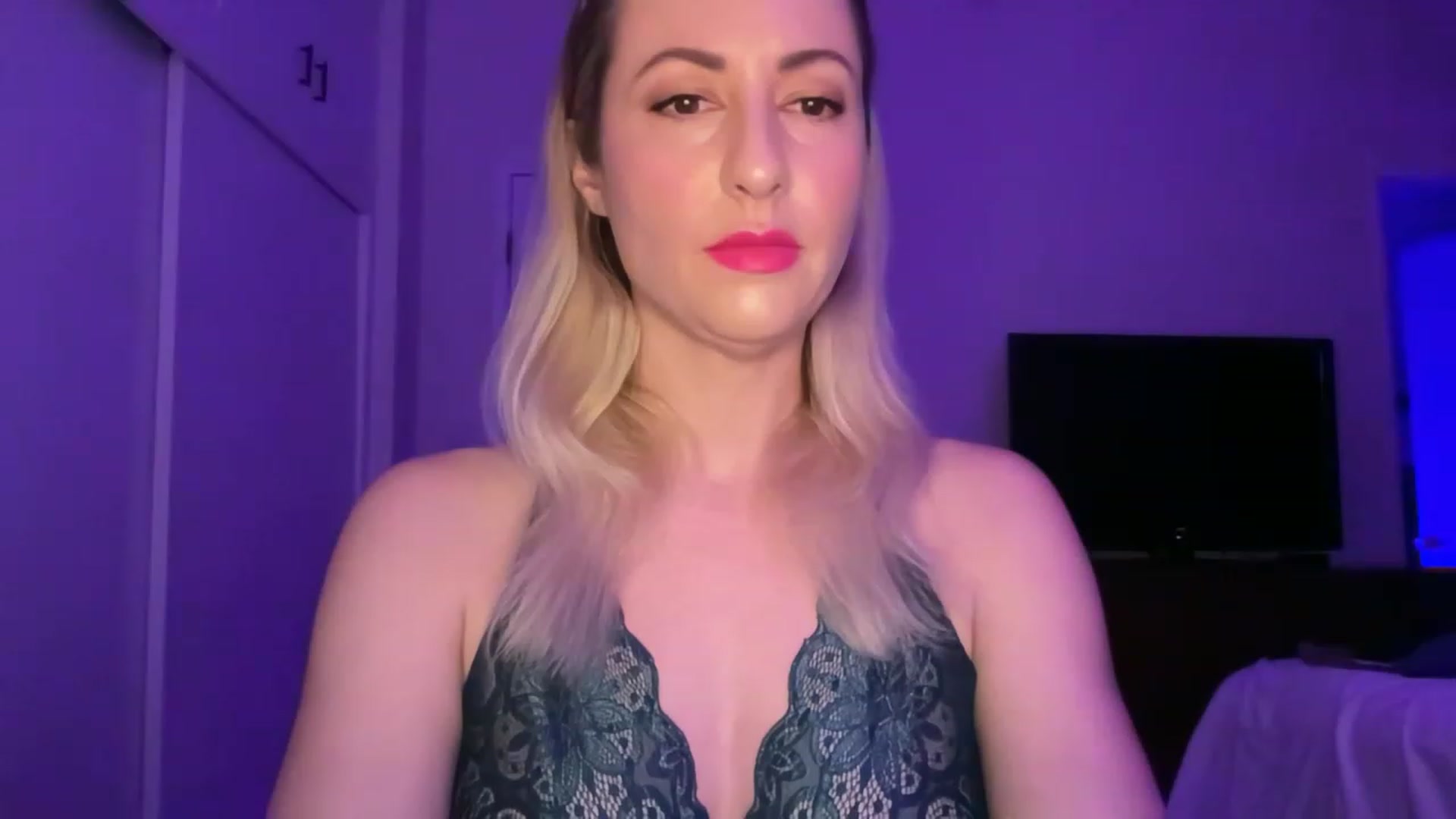 Gallery image thumbnail from Venmome's myfreecams stream on, 01/28/2023, 02:36 image 11 of 20