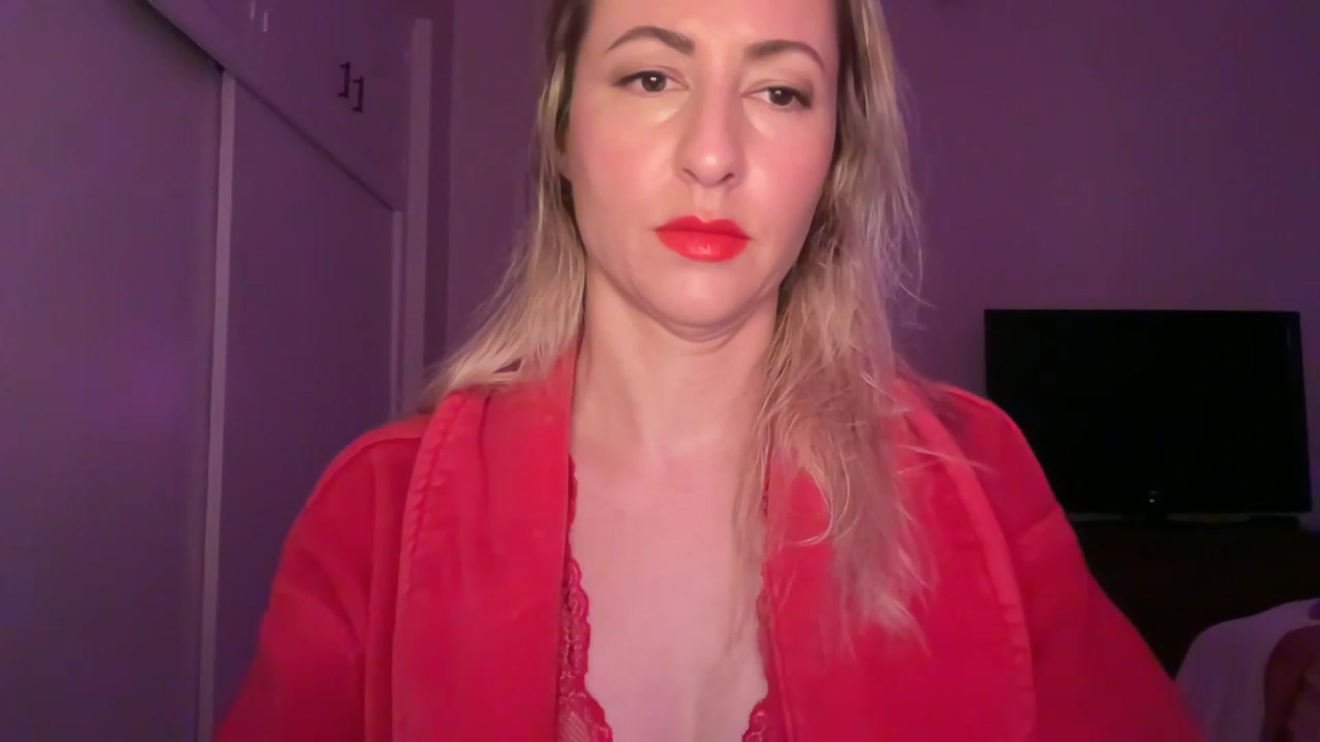 Gallery image thumbnail from Venmome's myfreecams stream on, 01/30/2023, 23:15 image 10 of 20