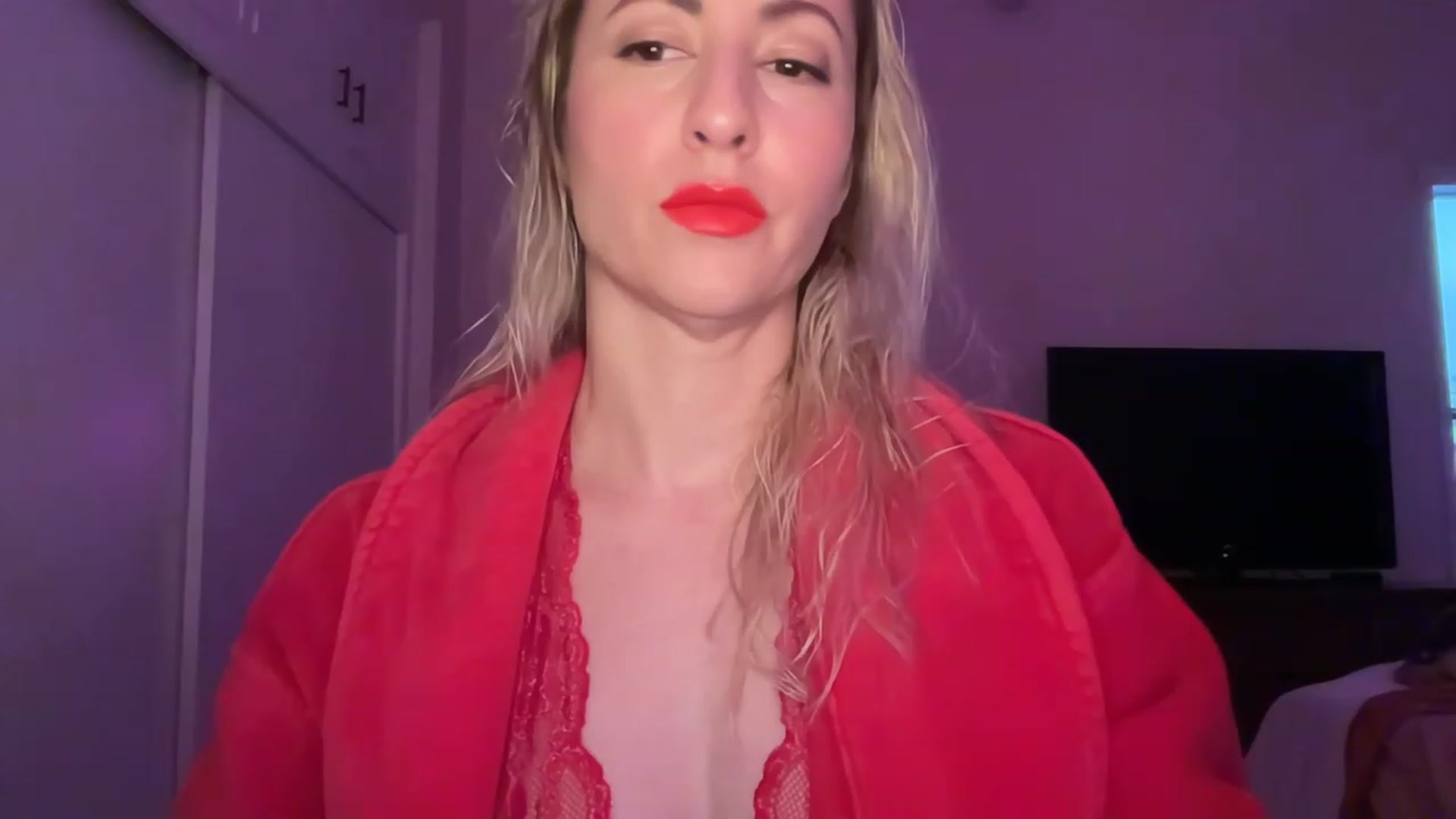 Gallery image thumbnail from Venmome's myfreecams stream on, 01/30/2023, 23:15 image 4 of 20