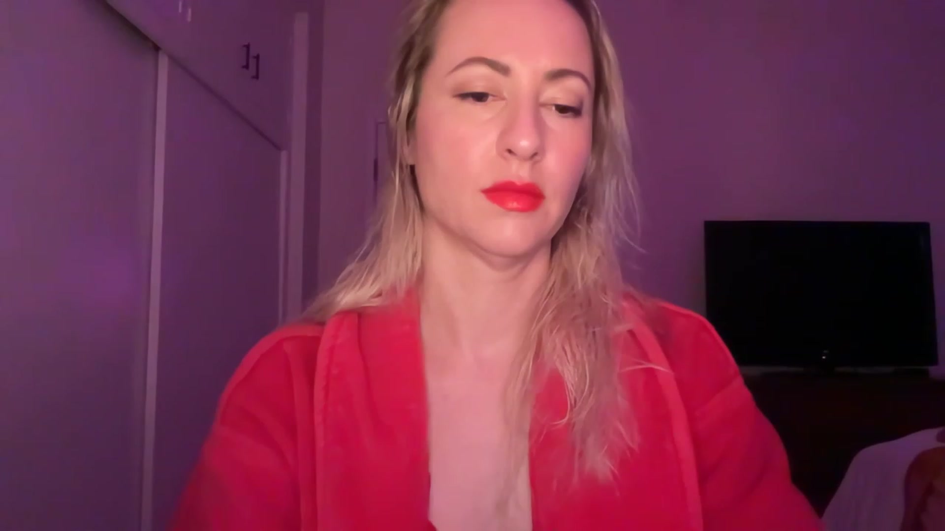 Gallery image thumbnail from Venmome's myfreecams stream on, 01/30/2023, 23:15 image 11 of 20