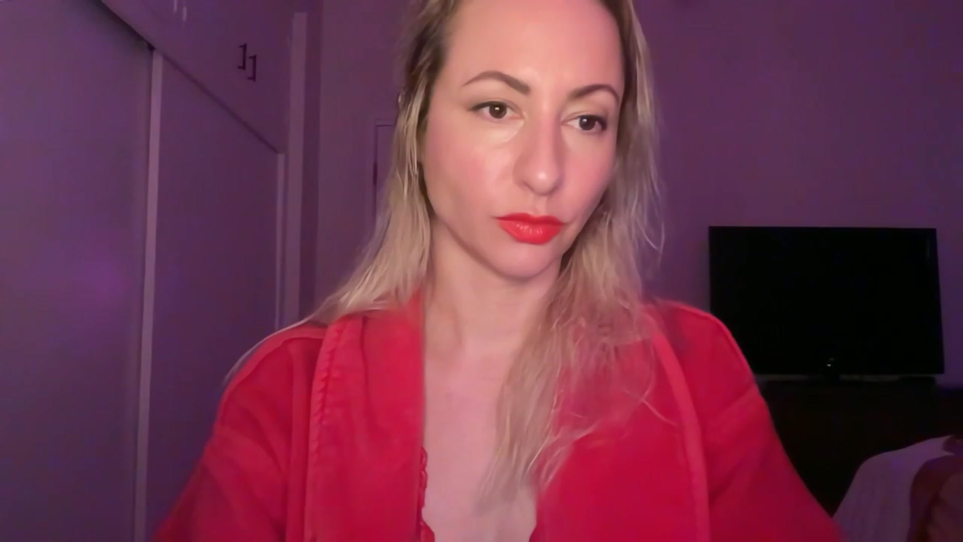 Gallery image thumbnail from Venmome's myfreecams stream on, 01/30/2023, 23:15 image 12 of 20