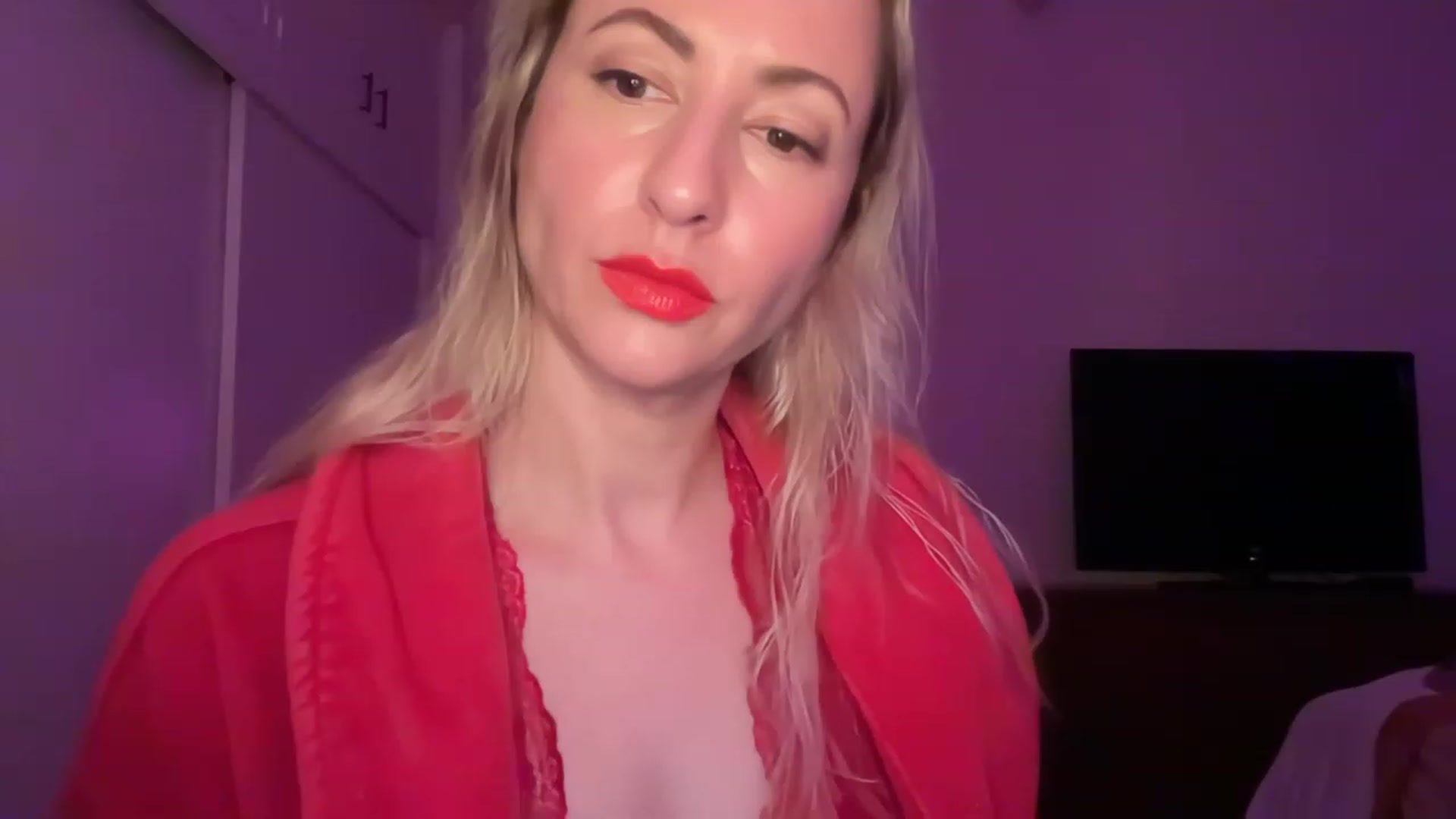 Gallery image thumbnail from Venmome's myfreecams stream on, 01/30/2023, 23:15 image 17 of 20