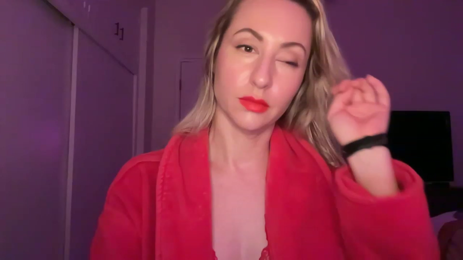 Gallery image thumbnail from Venmome's myfreecams stream on, 01/30/2023, 23:15 image 14 of 20