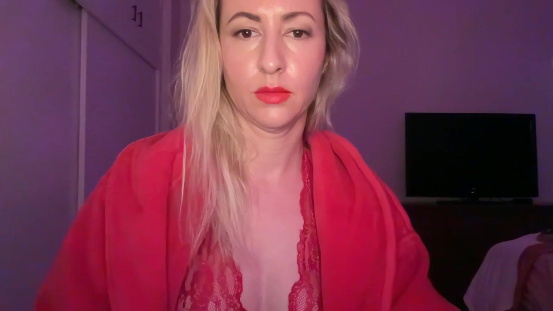 Gallery image thumbnail from Venmome's myfreecams stream on, 01/31/2023, 24:04 image 8 of 20