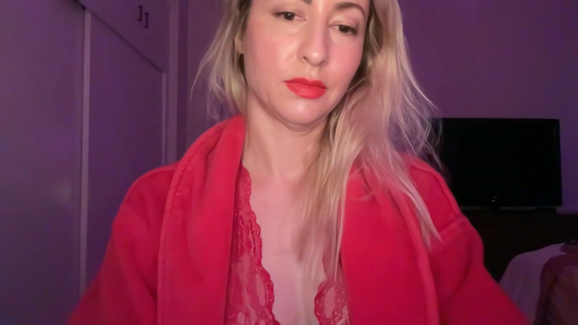 Gallery image thumbnail from Venmome's myfreecams stream on, 01/31/2023, 24:04 image 12 of 20