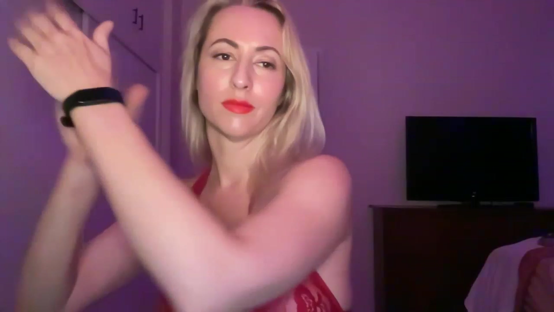 Gallery image thumbnail from Venmome's myfreecams stream on, 01/31/2023, 24:04 image 14 of 20