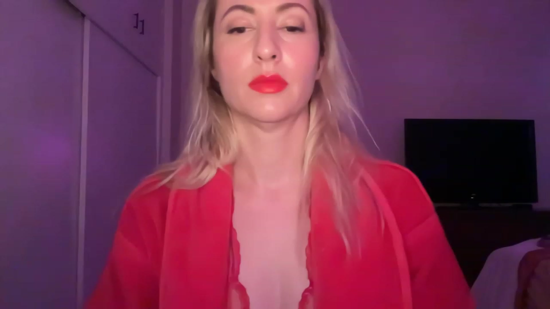 Gallery image thumbnail from Venmome's myfreecams stream on, 01/31/2023, 24:04 image 1 of 20