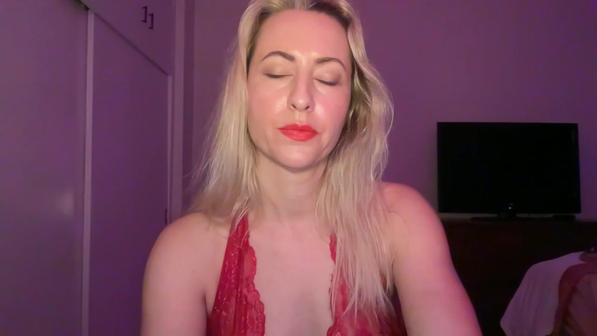 Gallery image thumbnail from Venmome's myfreecams stream on, 01/31/2023, 24:04 image 16 of 20
