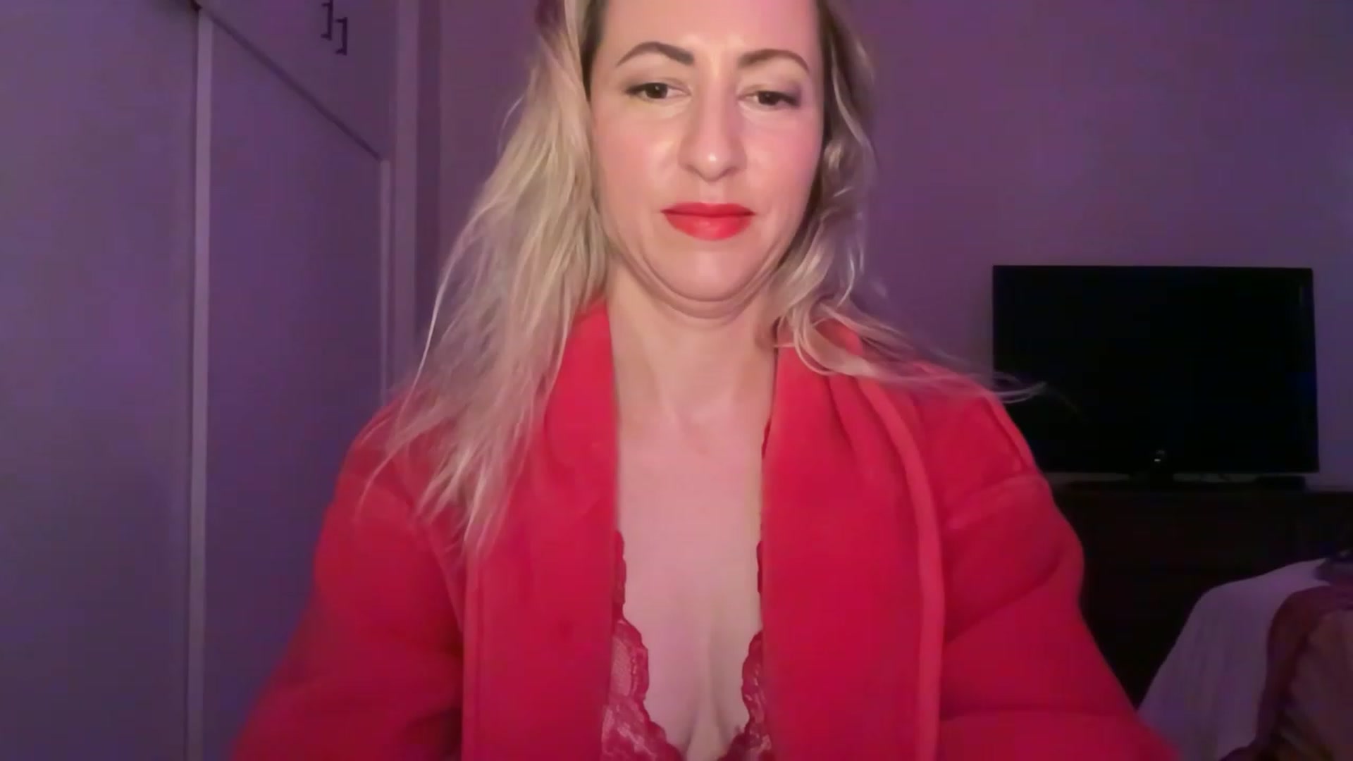 Gallery image thumbnail from Venmome's myfreecams stream on, 01/31/2023, 24:04 image 4 of 20