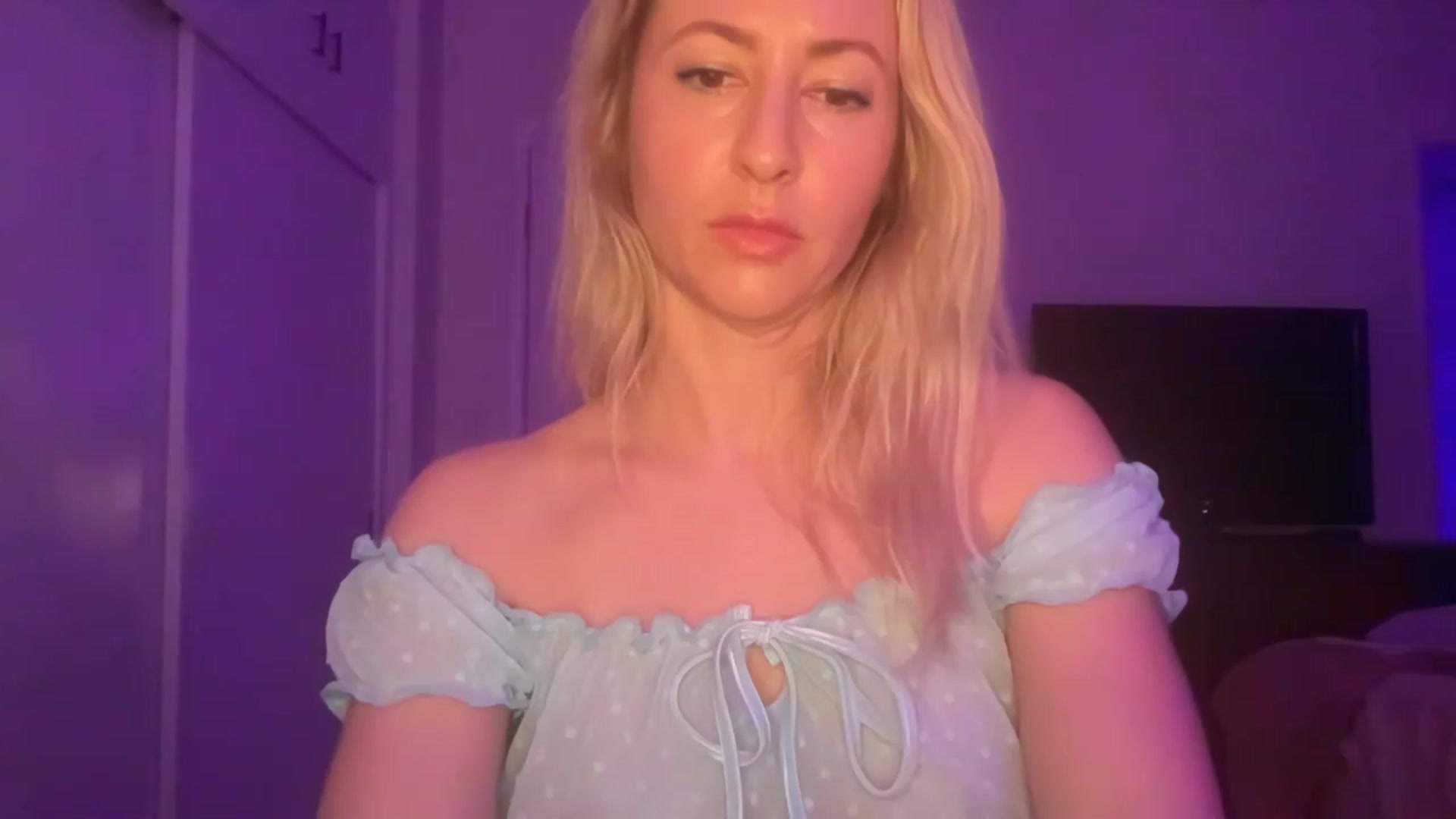 Gallery image thumbnail from Venmome's myfreecams stream on, 02/03/2023, 02:49 image 14 of 20