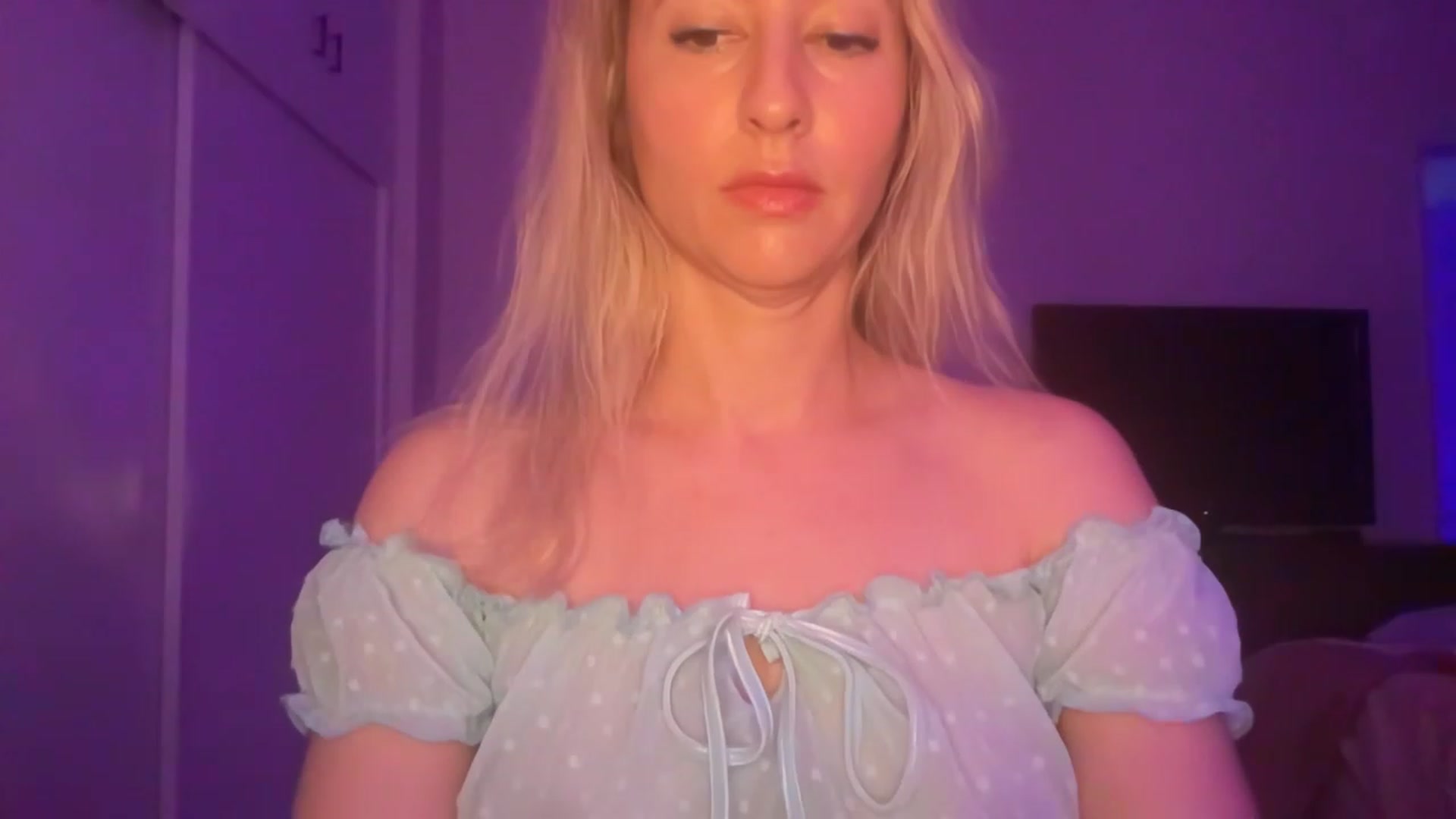 Gallery image thumbnail from Venmome's myfreecams stream on, 02/03/2023, 02:49 image 9 of 20