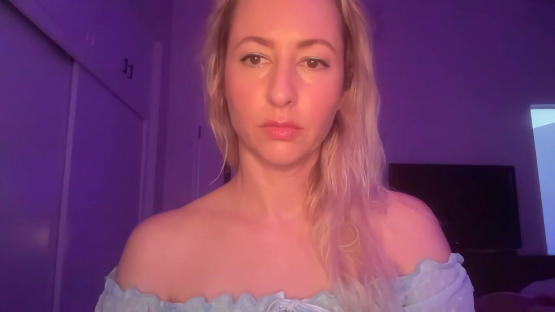 Gallery image thumbnail from Venmome's myfreecams stream on, 02/03/2023, 02:51 image 7 of 20