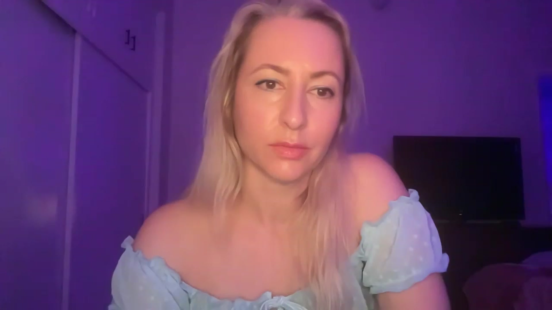 Gallery image thumbnail from Venmome's myfreecams stream on, 02/03/2023, 02:51 image 19 of 20