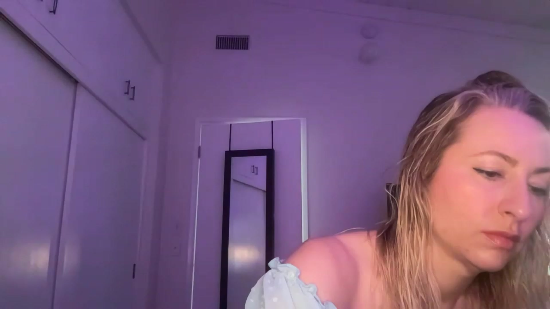 Gallery image thumbnail from Venmome's myfreecams stream on, 02/03/2023, 02:51 image 2 of 20