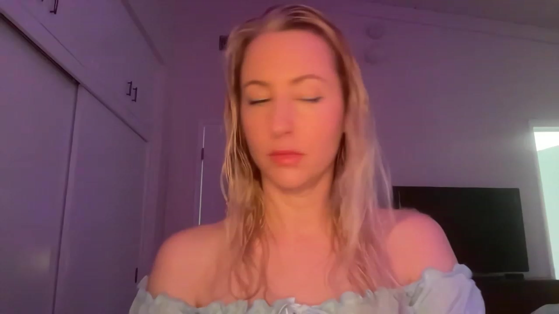 Gallery image thumbnail from Venmome's myfreecams stream on, 02/03/2023, 02:51 image 1 of 20