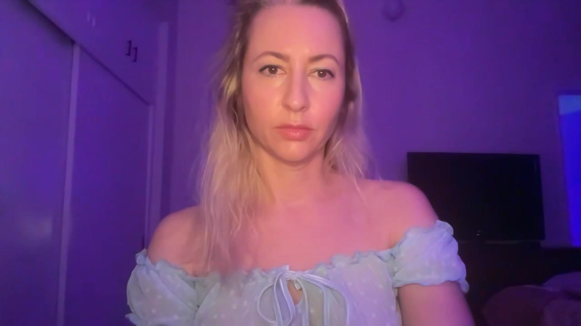 Gallery image thumbnail from Venmome's myfreecams stream on, 02/03/2023, 02:51 image 13 of 20