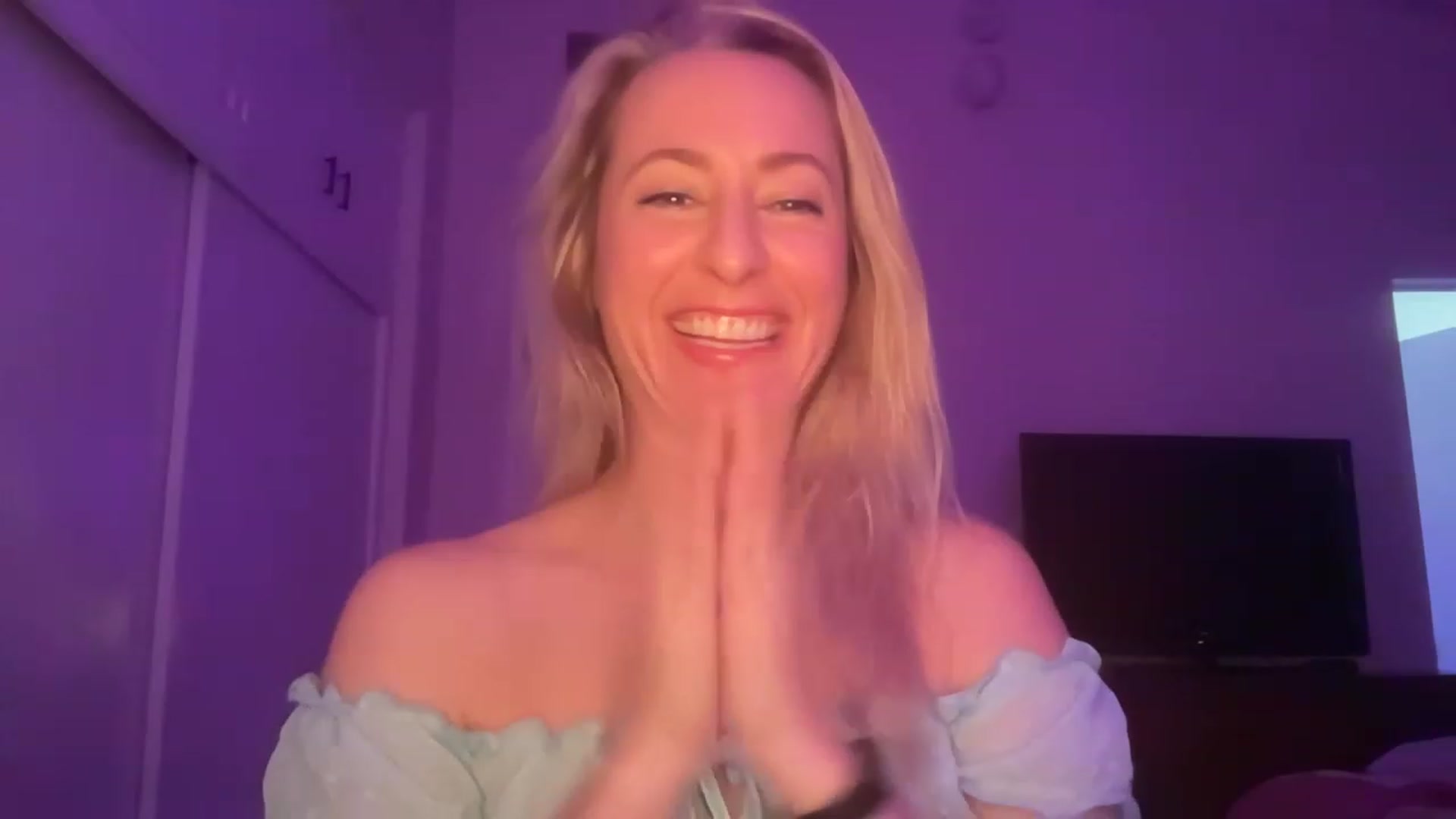 Gallery image thumbnail from Venmome's myfreecams stream on, 02/03/2023, 02:51 image 9 of 20