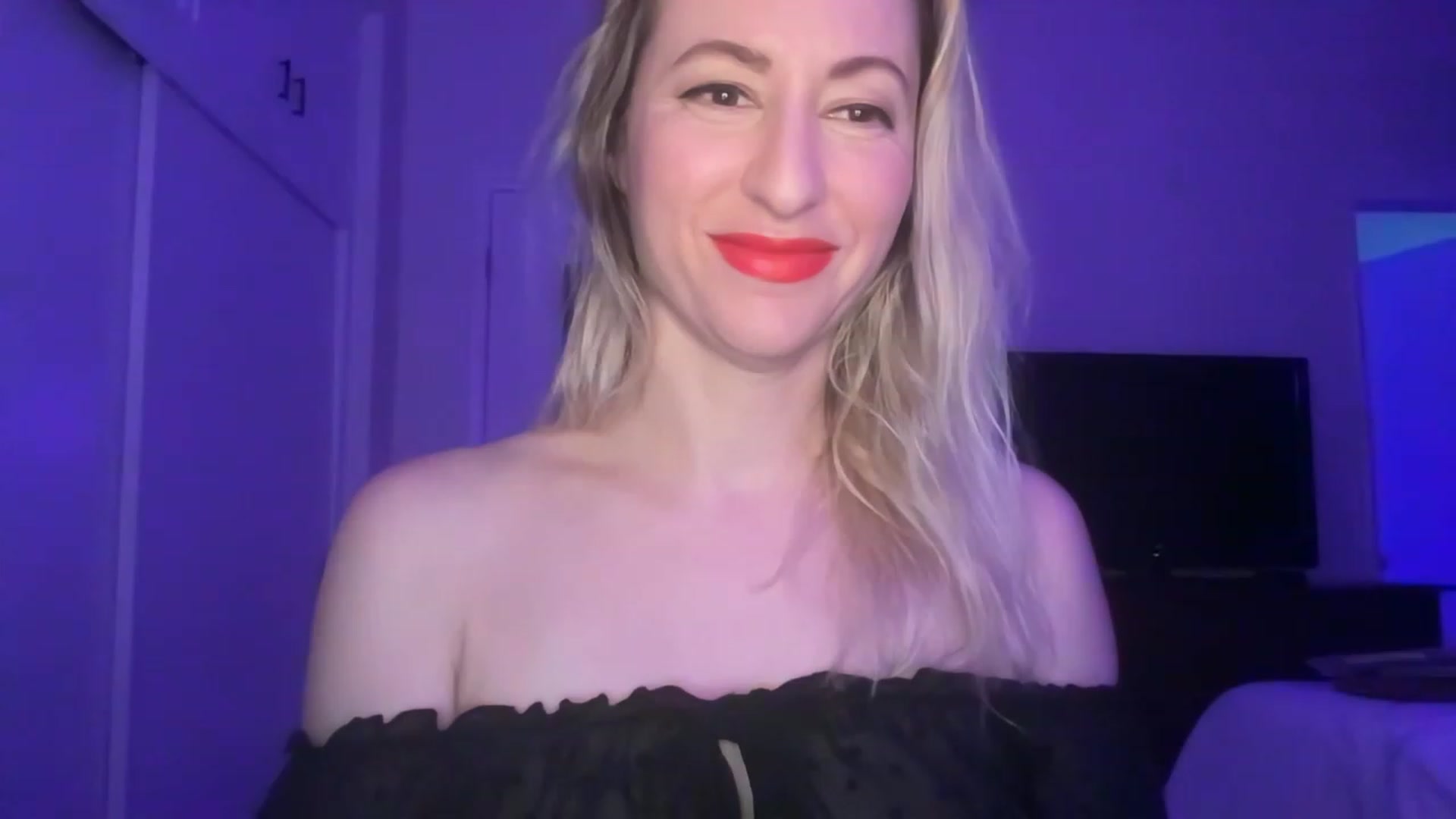 Gallery image thumbnail from Venmome's myfreecams stream on, 02/10/2023, 01:42 image 17 of 20