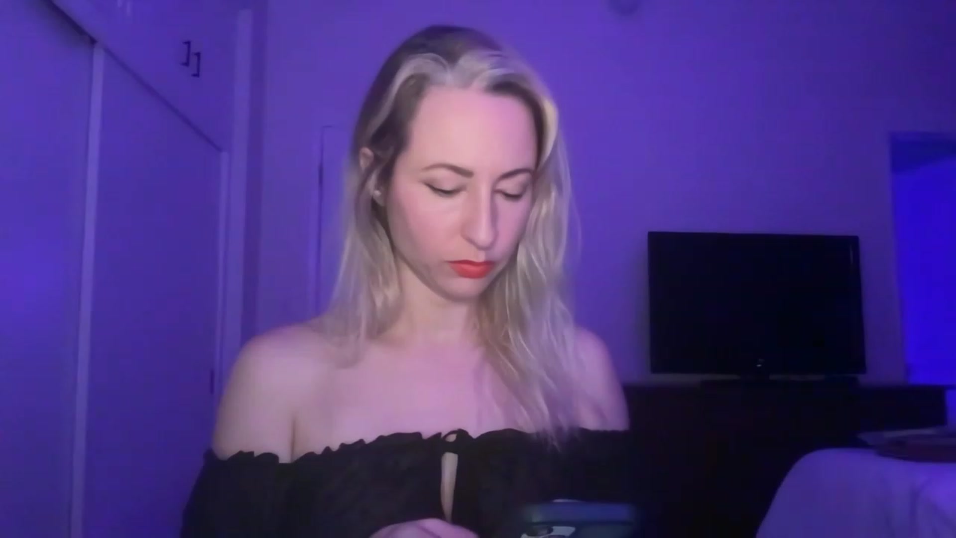 Gallery image thumbnail from Venmome's myfreecams stream on, 02/10/2023, 02:02 image 20 of 20