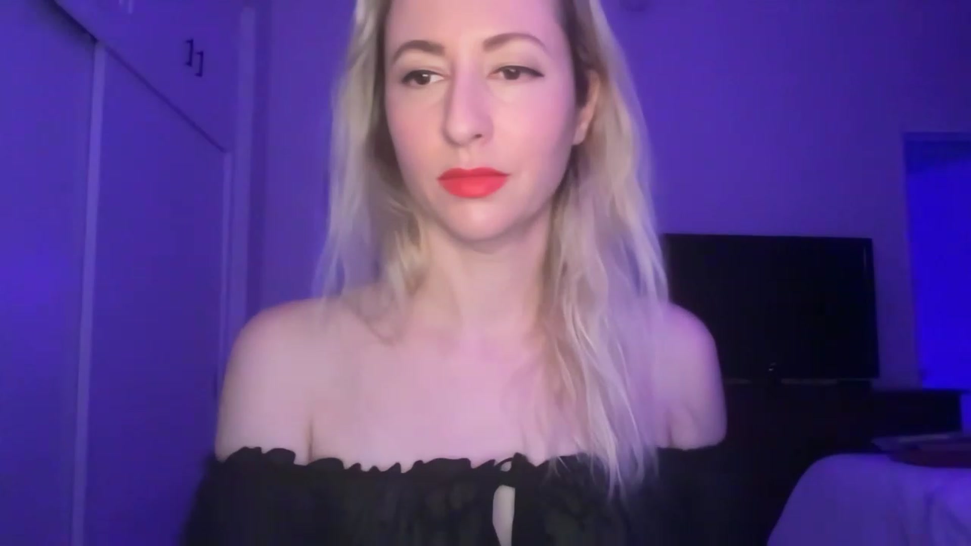 Gallery image thumbnail from Venmome's myfreecams stream on, 02/10/2023, 02:02 image 17 of 20
