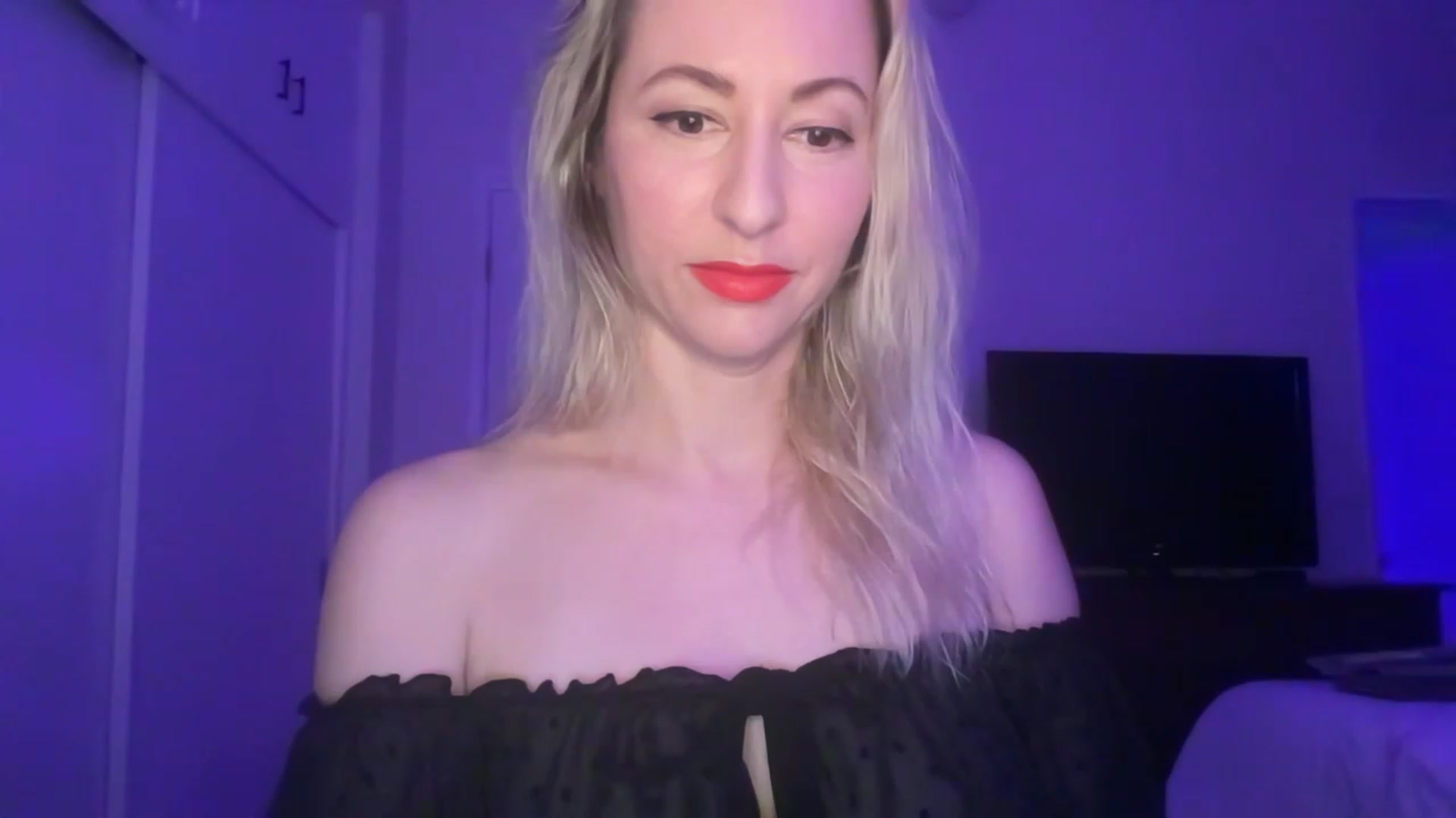Gallery image thumbnail from Venmome's myfreecams stream on, 02/10/2023, 02:02 image 5 of 20