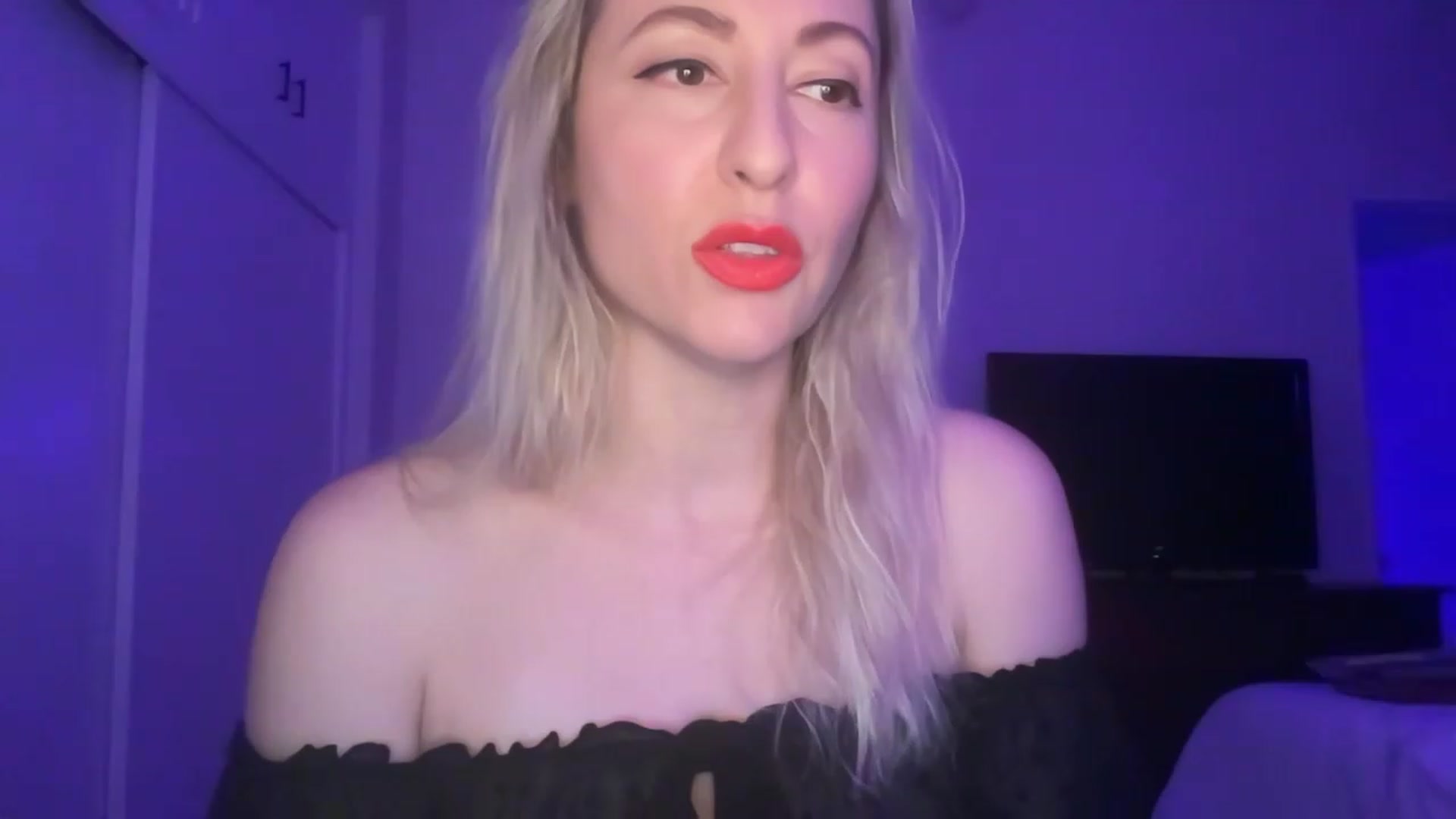 Gallery image thumbnail from Venmome's myfreecams stream on, 02/10/2023, 02:02 image 11 of 20
