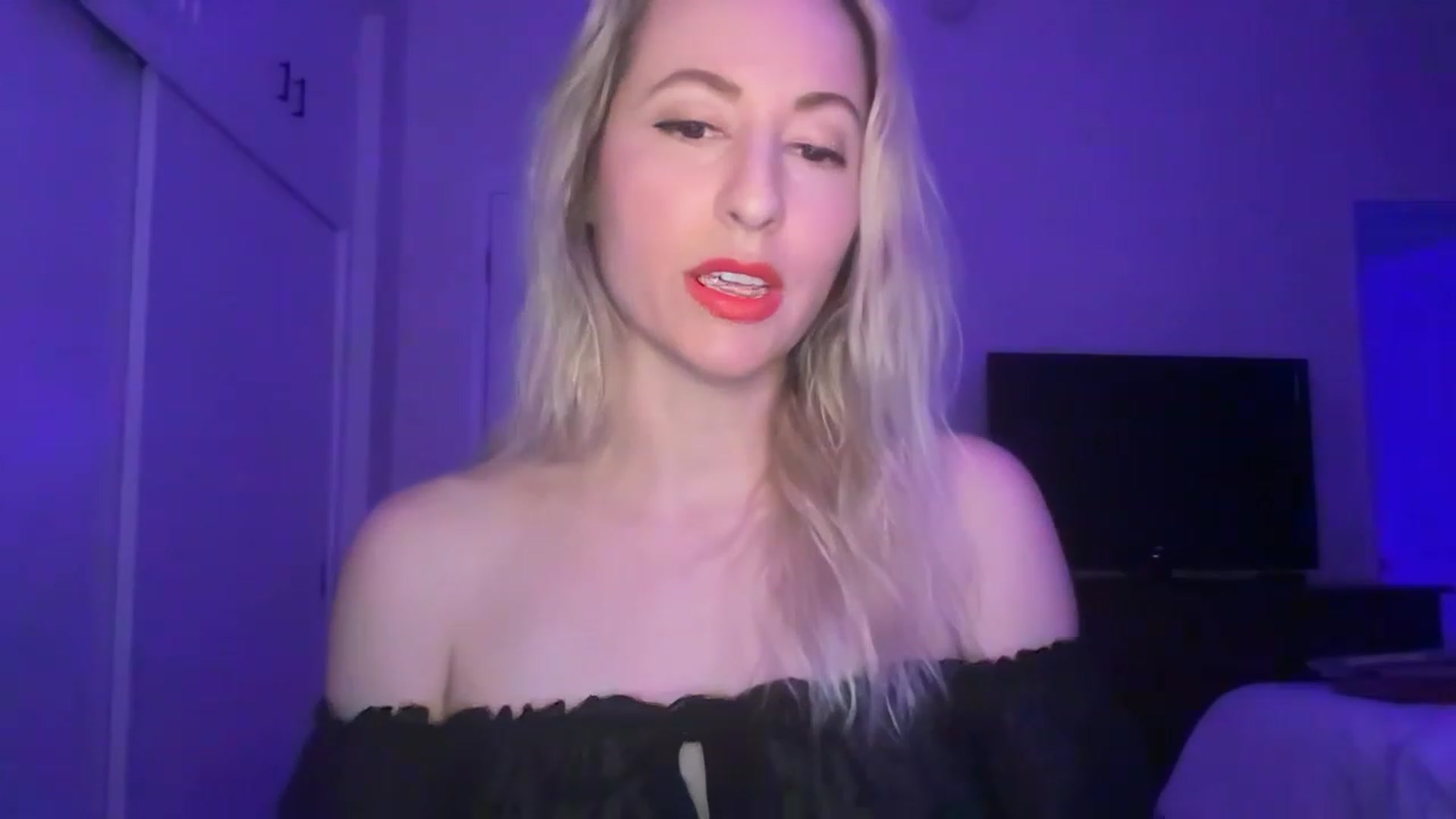 Gallery image thumbnail from Venmome's myfreecams stream on, 02/10/2023, 02:02 image 8 of 20