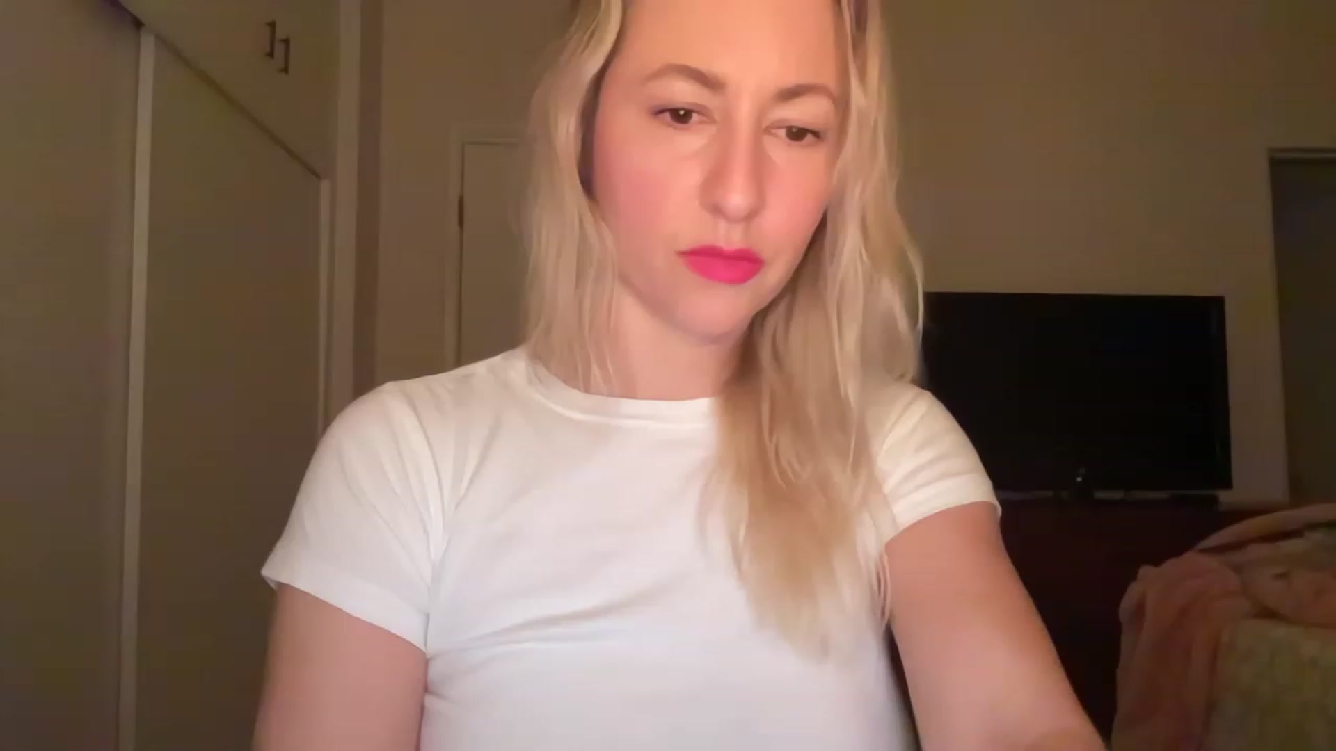 Gallery image thumbnail from Venmome's myfreecams stream on, 03/03/2023, 03:08 image 11 of 20