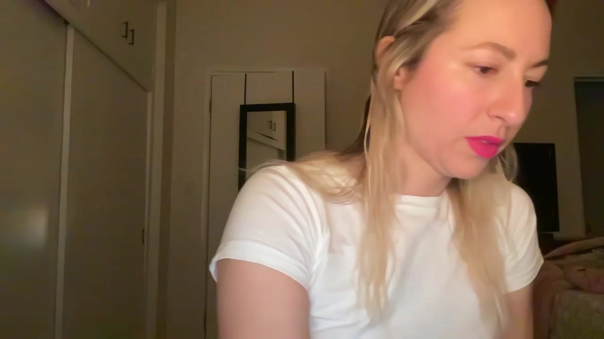 Gallery image thumbnail from Venmome's myfreecams stream on, 03/03/2023, 03:08 image 2 of 20