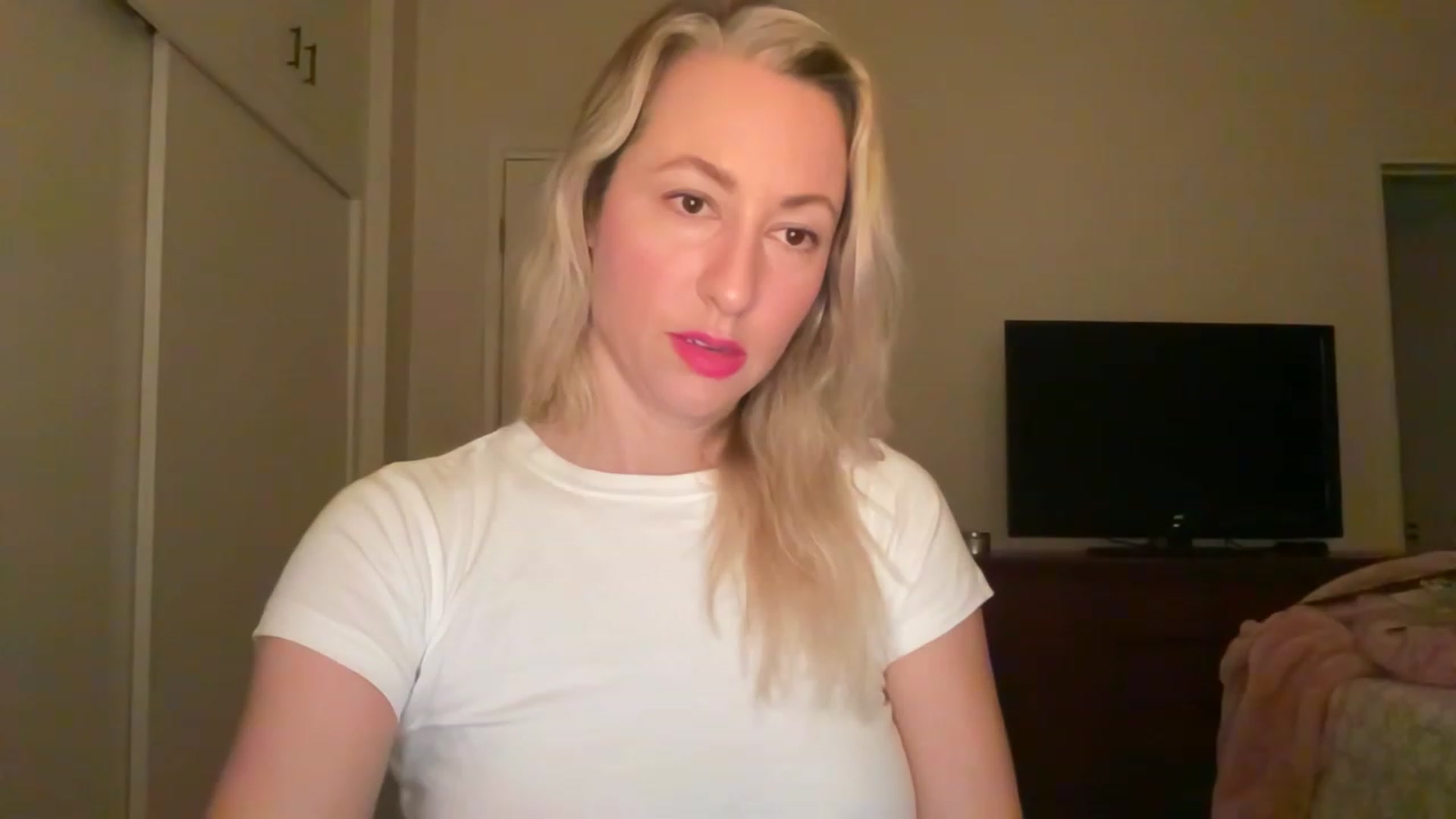 Gallery image thumbnail from Venmome's myfreecams stream on, 03/03/2023, 03:08 image 13 of 20